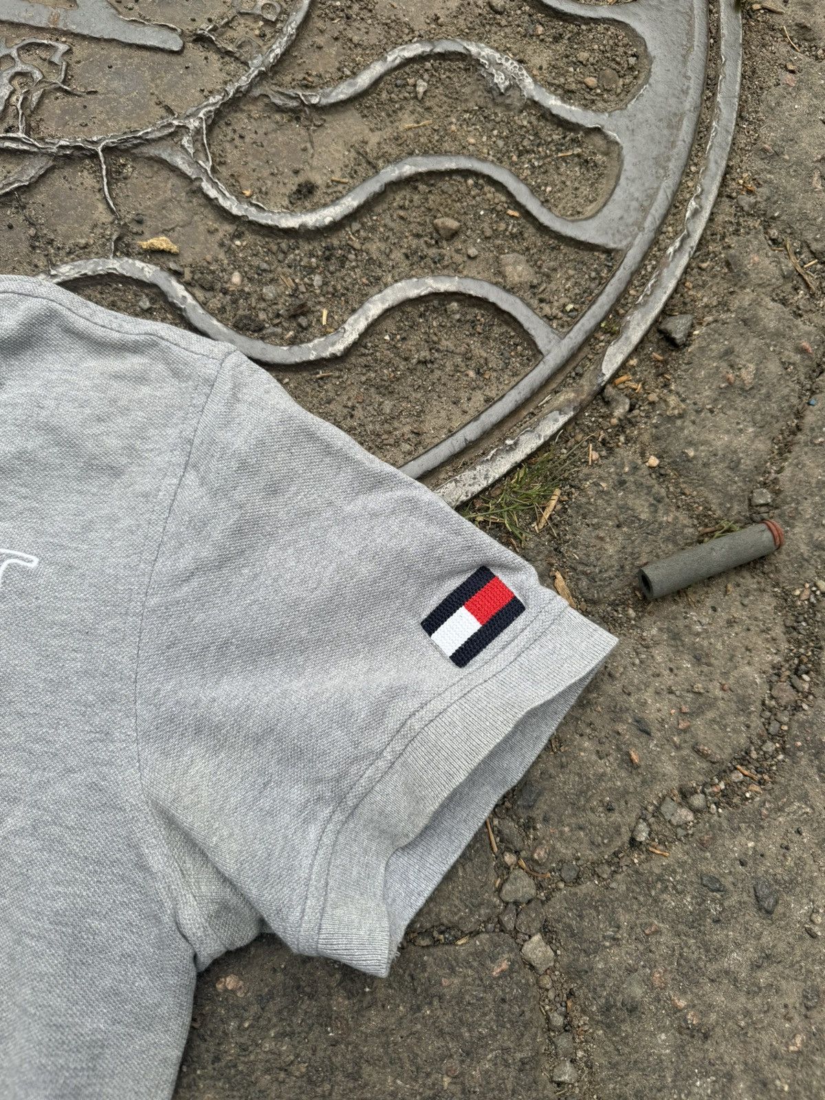 Tommy Hilfiger × Vintage Vintage Y2K Tommy Hilfiger Embroidered Big Logo Polo Size US M / EU 48-50 / 2 - 3 Thumbnail