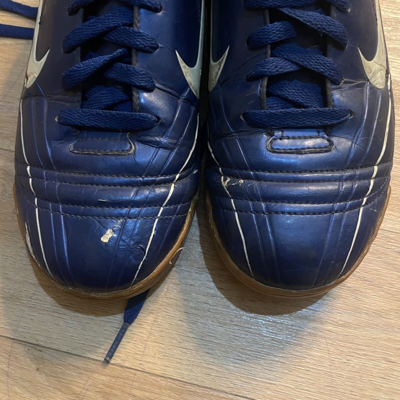 Nike VINTAGE Nike RONALDO indoor Shoes R9 Rare Football 2005 Size US 10 / EU 43 - 5 Thumbnail