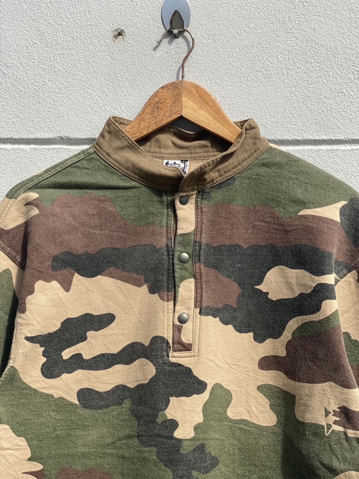 Chums Vintage Chums Camo Design Outdoor Brand Hiking Sweatshirt Size US L / EU 52-54 / 3 - 5 Thumbnail