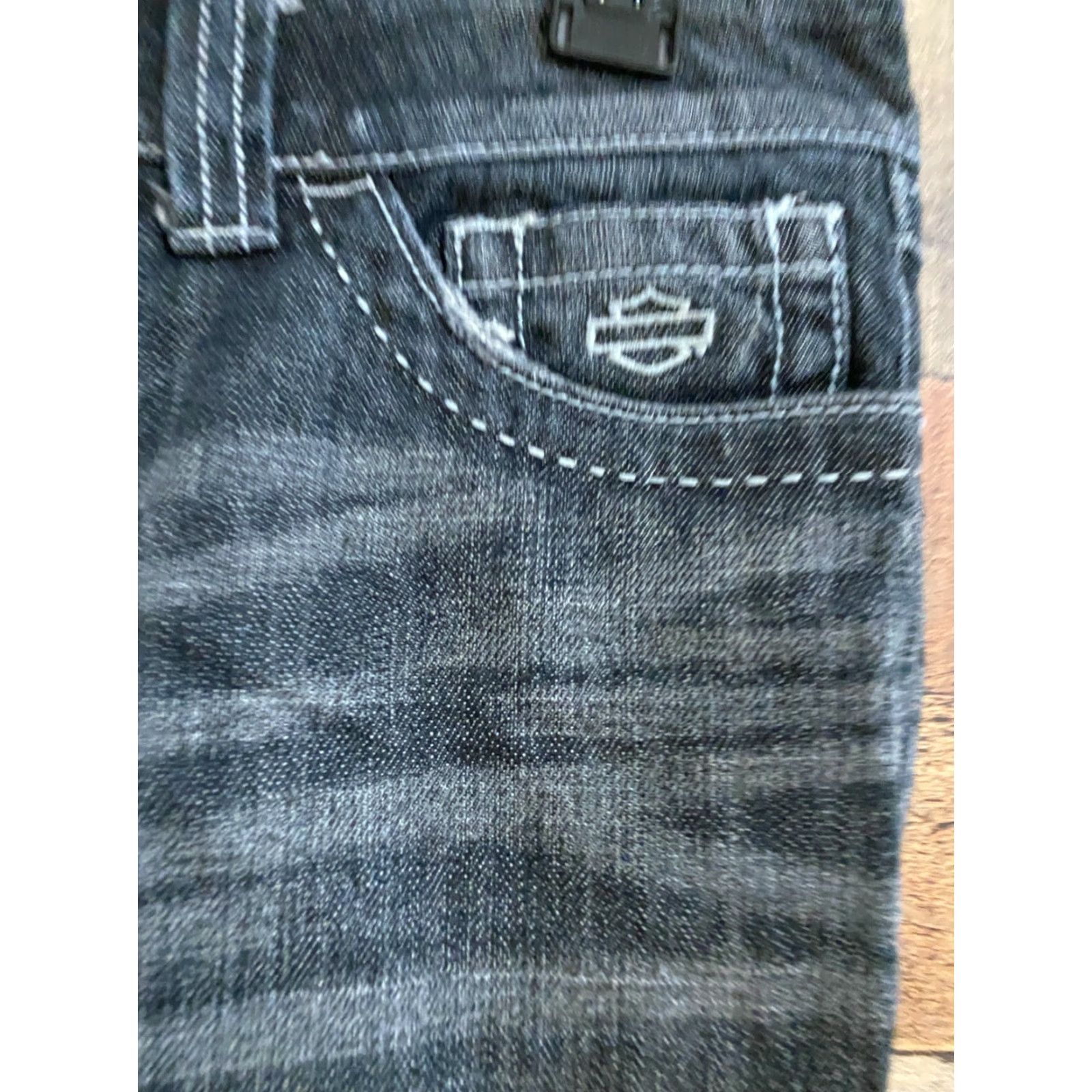 Harley Davidson VINTAGE Women's Harley-Davidson Jeans Petite Gray Size 6 Embroidered Pockets Flared Cotton Blend 28 Inseam Womens Size 28" / US 6 / IT 42 - 2 Thumbnail