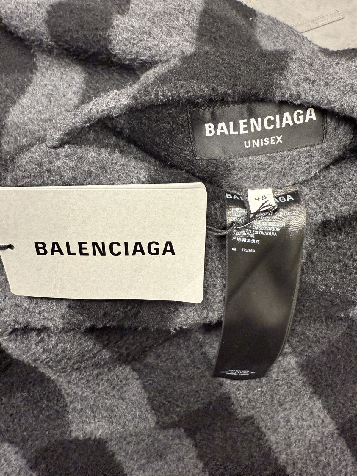 Balenciaga AW2022 Balenciaga Reversible Black Ripstop/Wool ‘Buffalo’ Jacket Size US M / EU 48-50 / 2 - 8 Thumbnail