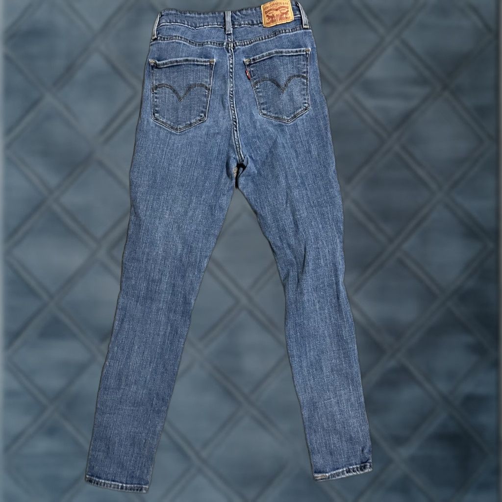 Levi's Levi's 721 High-Rise Skinny Women's Jeans Waist 28x28 Medium Wash Blue Size 28" / US 6 / IT 42 - 1 Thumbnail