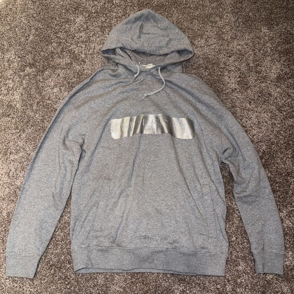Givenchy Givenchy Paris size M hooded sweatshirt silver embossed Size US M / EU 48-50 / 2 - 1 Thumbnail