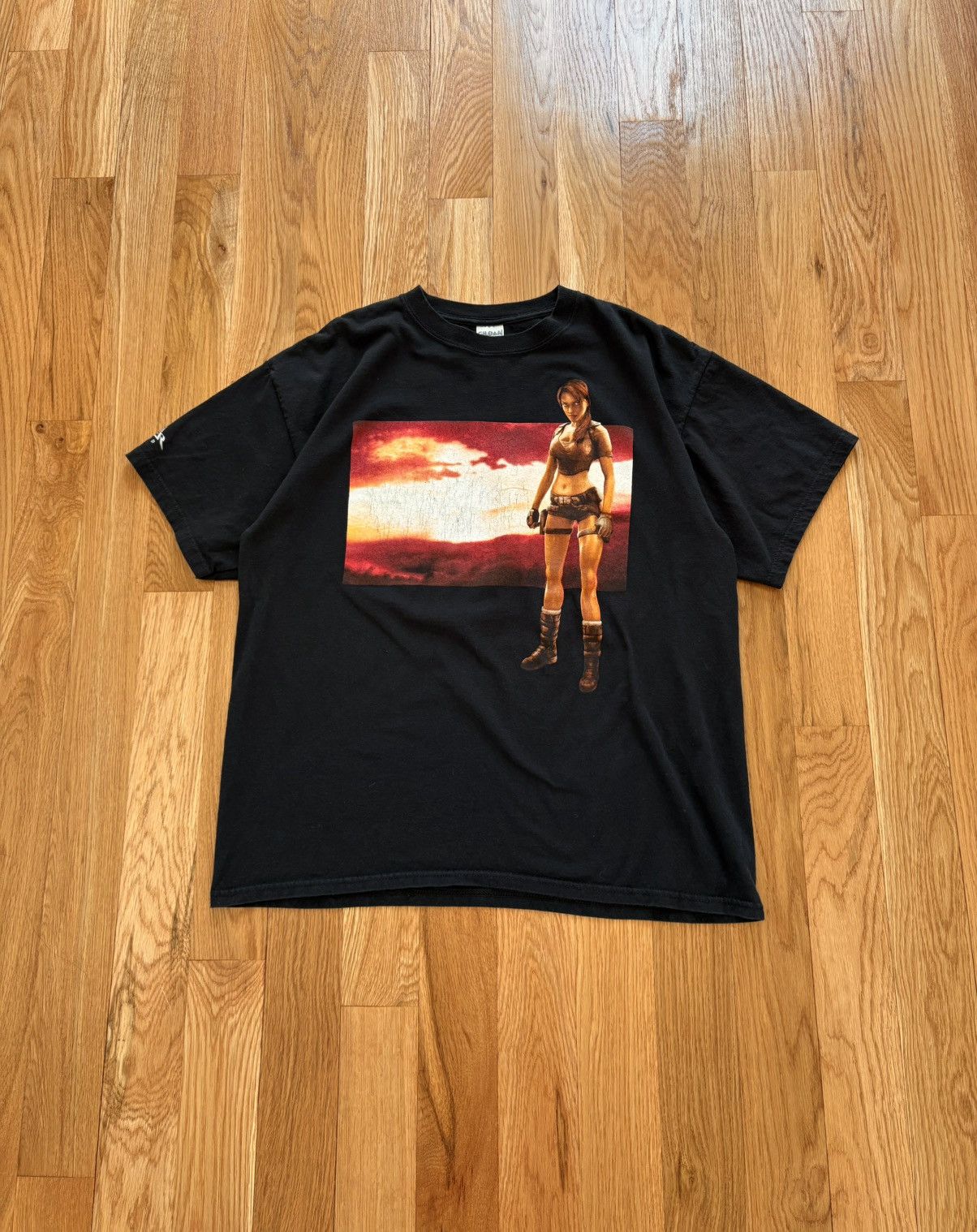 Gildan Lara Croft Tomb Raider Legend 2006 Promo Vintage Y2K Tee L Size US XL / EU 56 / 4 - 1 Thumbnail