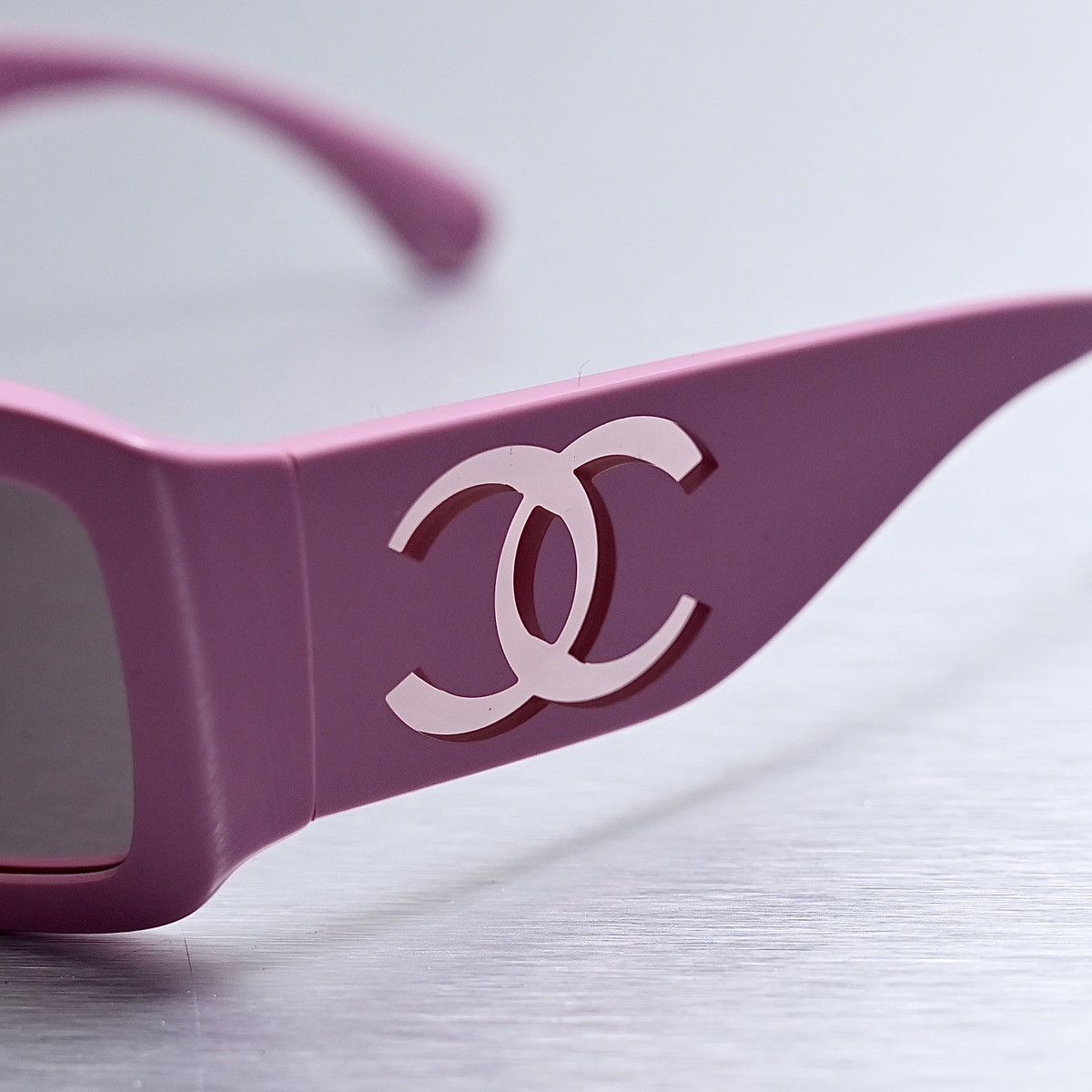 Chanel CHANEL 0CH5526 SUNGLASSES Size ONE SIZE - 3 Thumbnail