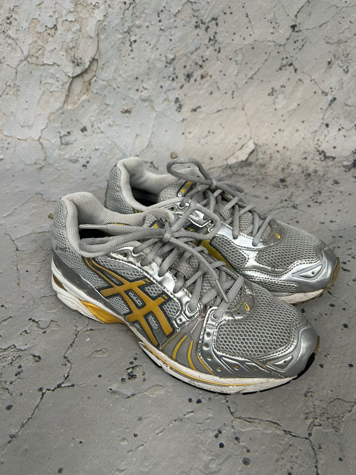 Asics Vintage Asics Silver Sneakers Retro 90s Sport Archive Size US 7.5 / EU 40-41 - 2 Thumbnail
