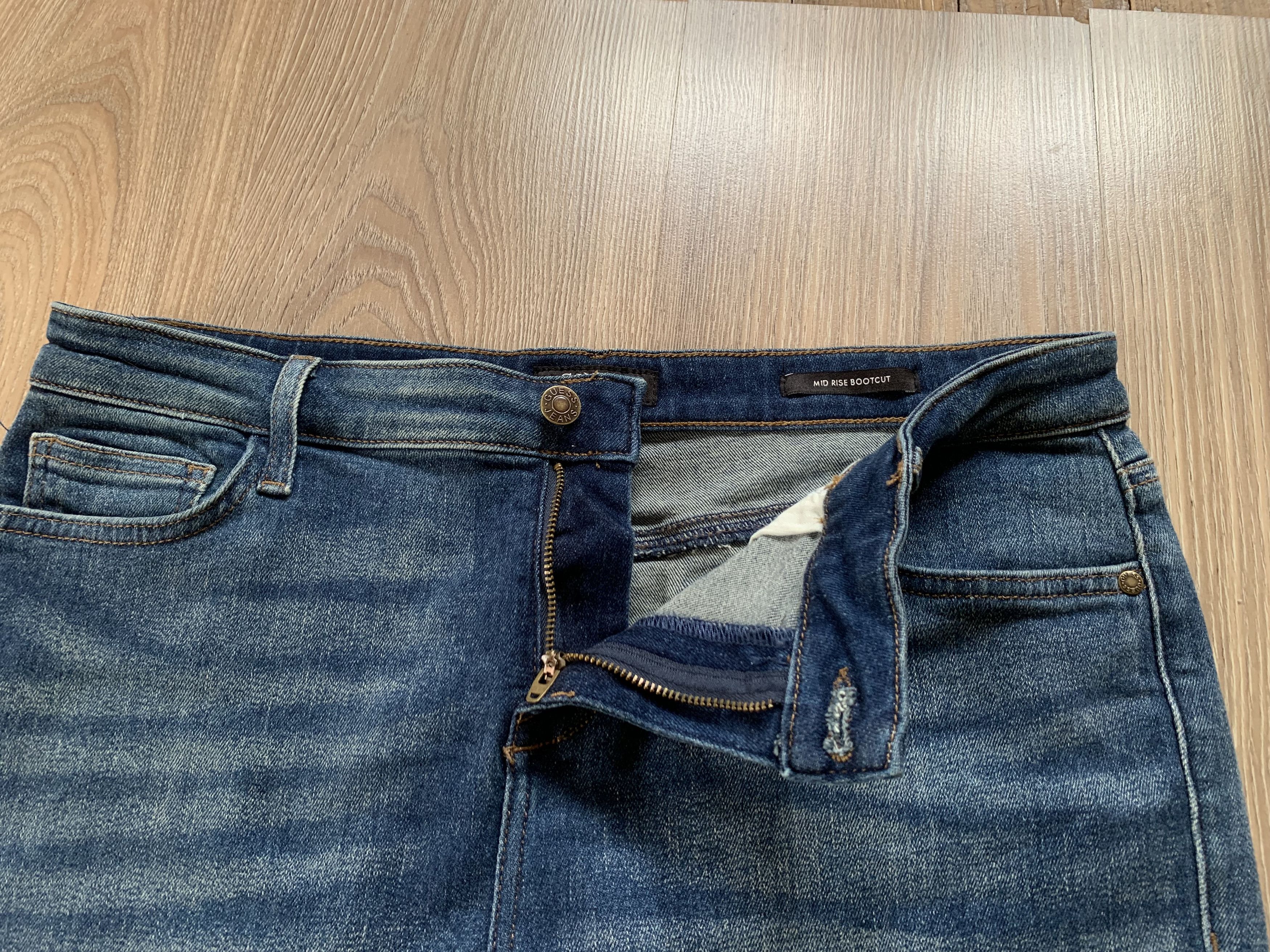 Guess Guess Women’s Mid Rise Bootcut Bell Bottom Stretch Jeans Size 32" / US 10 / IT 46 - 5 Thumbnail
