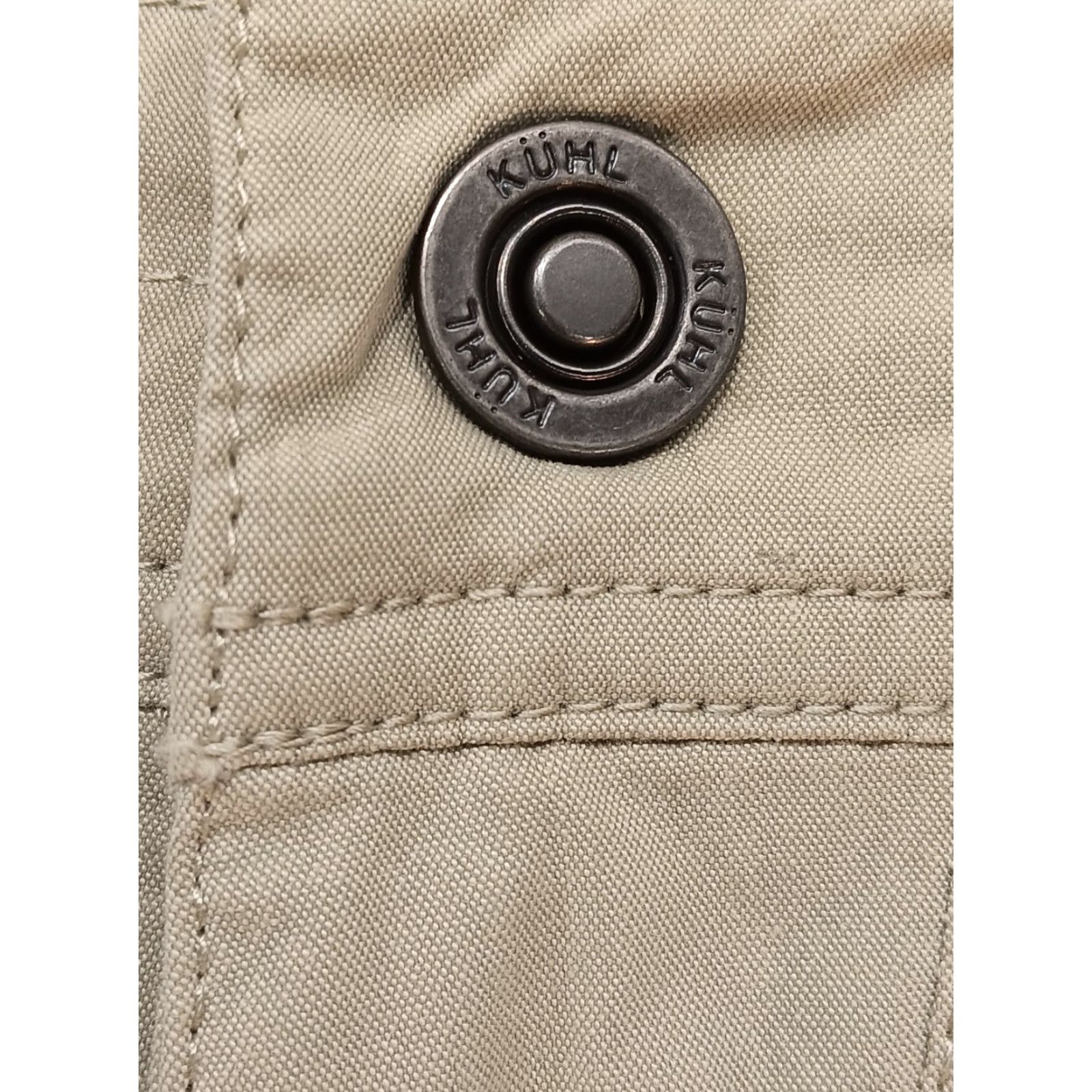 Vintage Kuhl Slax Pants Men 40x32 Beige Lightweight Nylon Twill Cargo Flat Front Pockets Modern Classic Mens Size US 40 / EU 56 - 4 Thumbnail