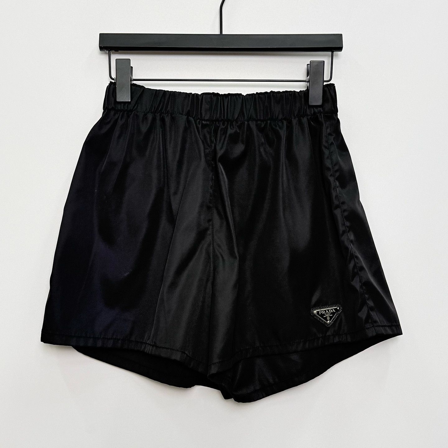 Prada Prada Logo Nylon Shorts Size 40 Size 27" / US 4 / IT 40 - 1 Thumbnail