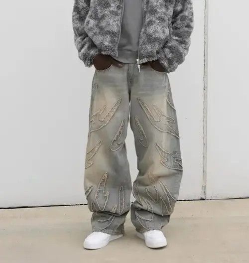 Japanese Brand Raw Edge Embroidery Baggy Denim Pant Size US 31 - 1 Thumbnail