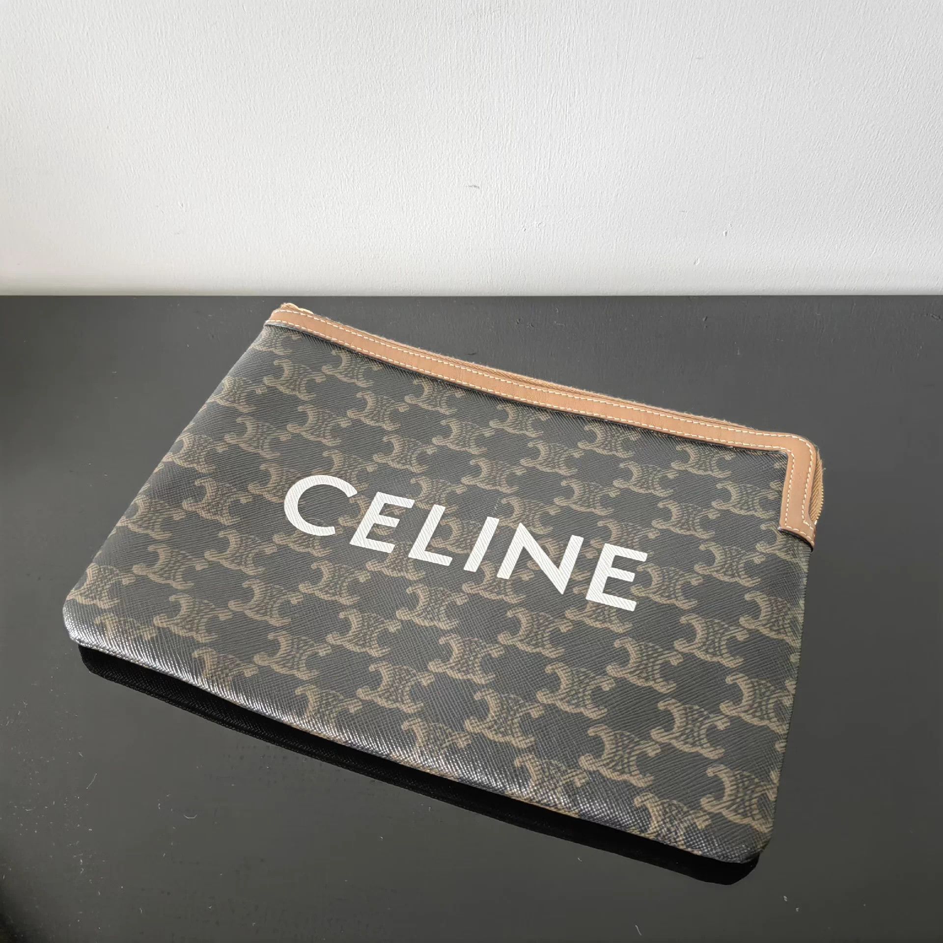 Celine CELINE Triomphe Logo Print Clutch Size ONE SIZE - 1 Thumbnail