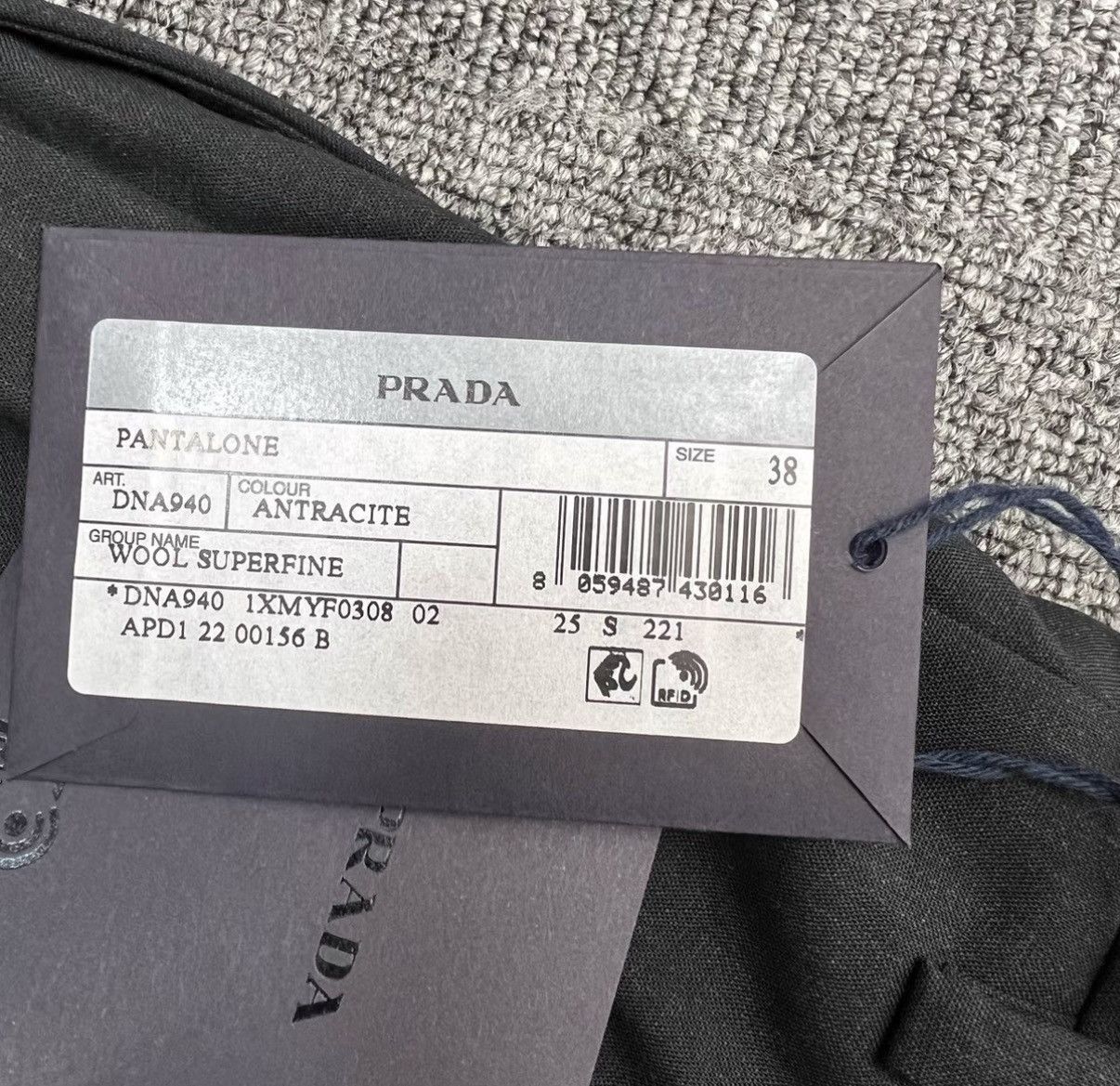 Prada Prada Black Wool Suit Trousers K12 Size 26" / US 2 / IT 38 - 7 Thumbnail