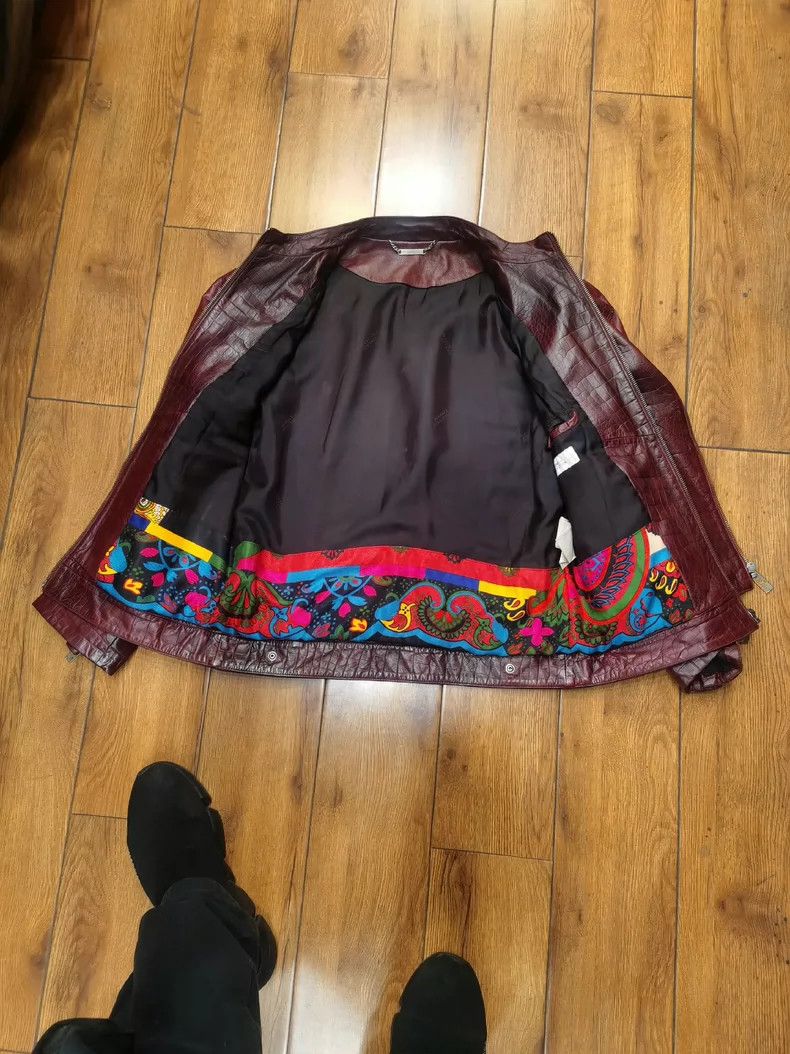 Versace Versace The burgundy small upper sheepskin is hand-polishe Size US M / EU 48-50 / 2 - 3 Thumbnail