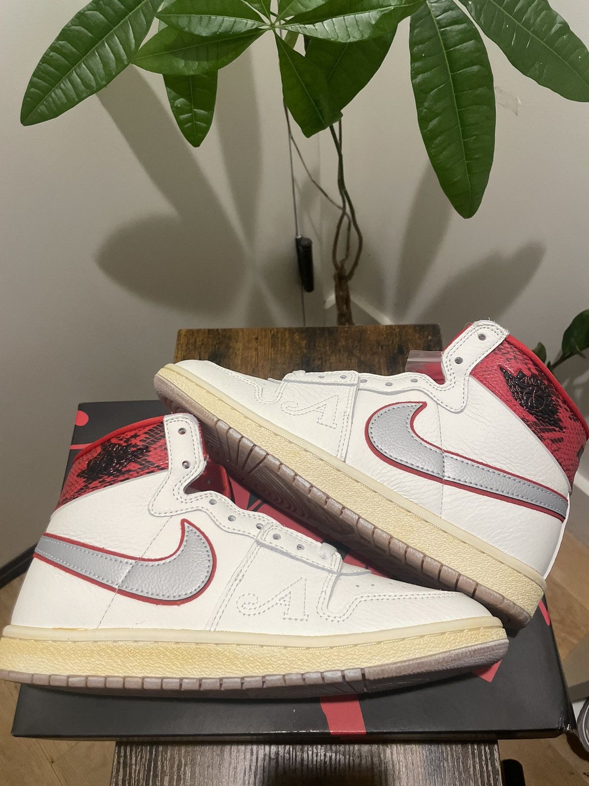 Awake NY × Jordan Brand × Nike Nike Jordan Air Ship PE Awake Size US 7.5 / EU 40-41 - 1 Thumbnail