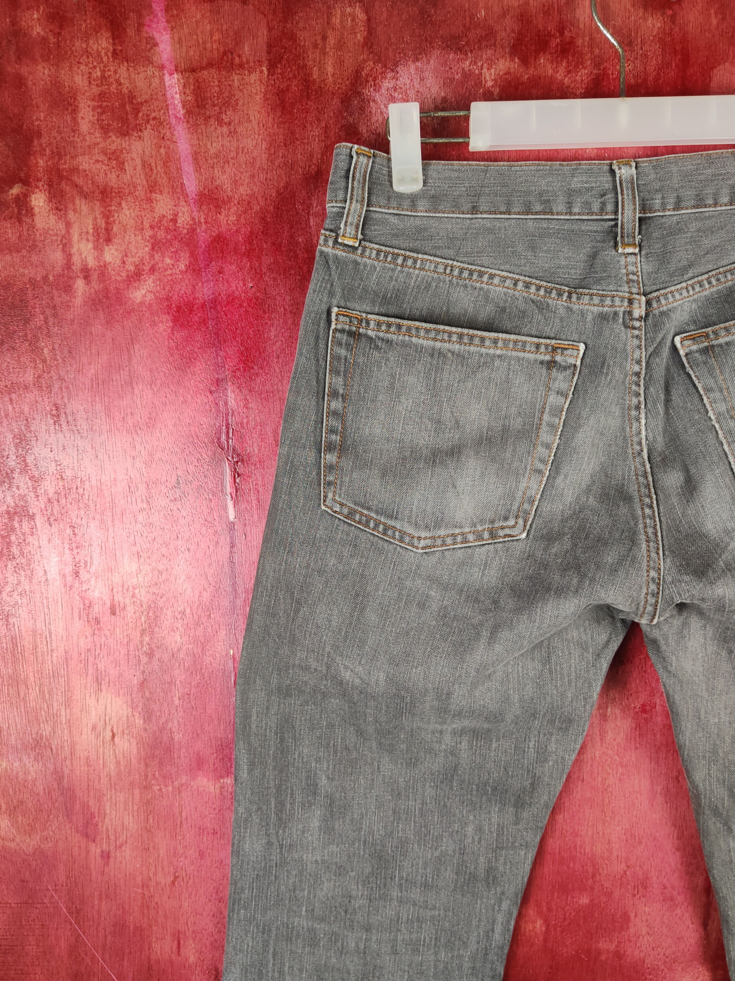 Japanese Brand Uniqlo Dark Gray Faded Distressed Ripped Jeans #S2317 Size US 31 - 8 Thumbnail
