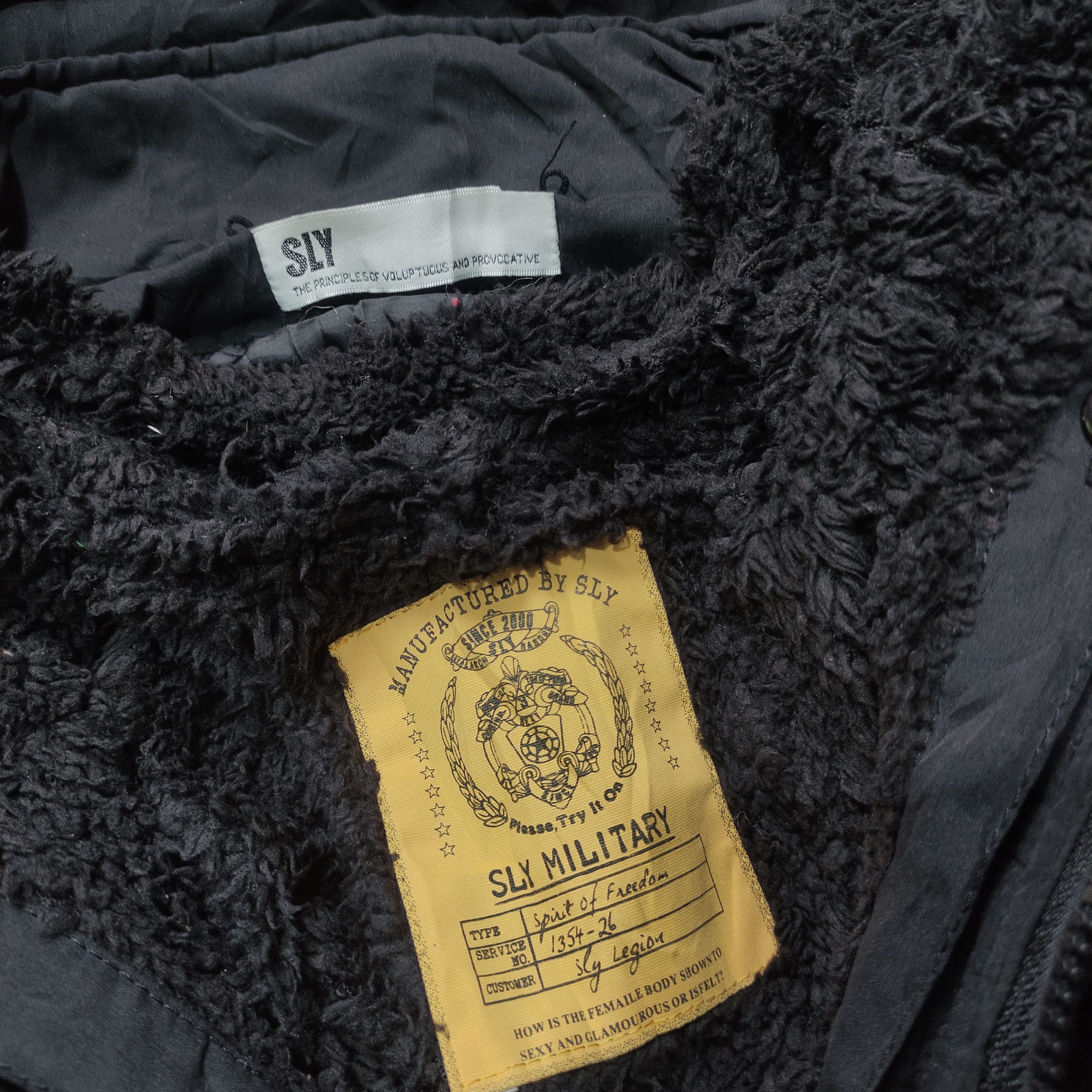 Le Grande Bleu (L.G.B.) SLY Archive Vkei Bondage Fur Jacket 2000s style L.G.B Size US S / EU 44-46 / 1 - 13 Thumbnail