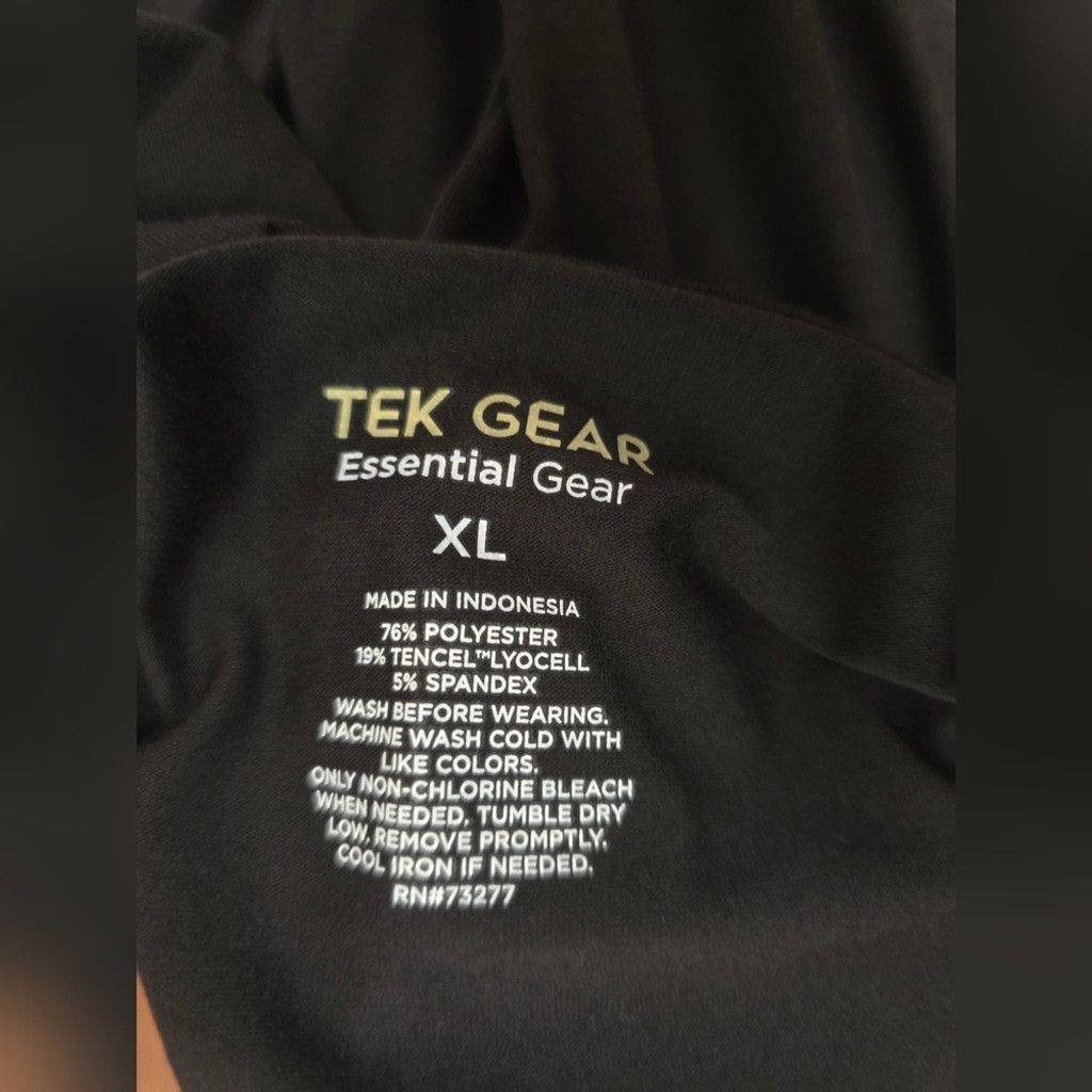 Tek Gear Tek Gear Essential Black Moisture Wicking Tee NWT Size XL / US 12-14 / IT 48-50 - 6 Thumbnail