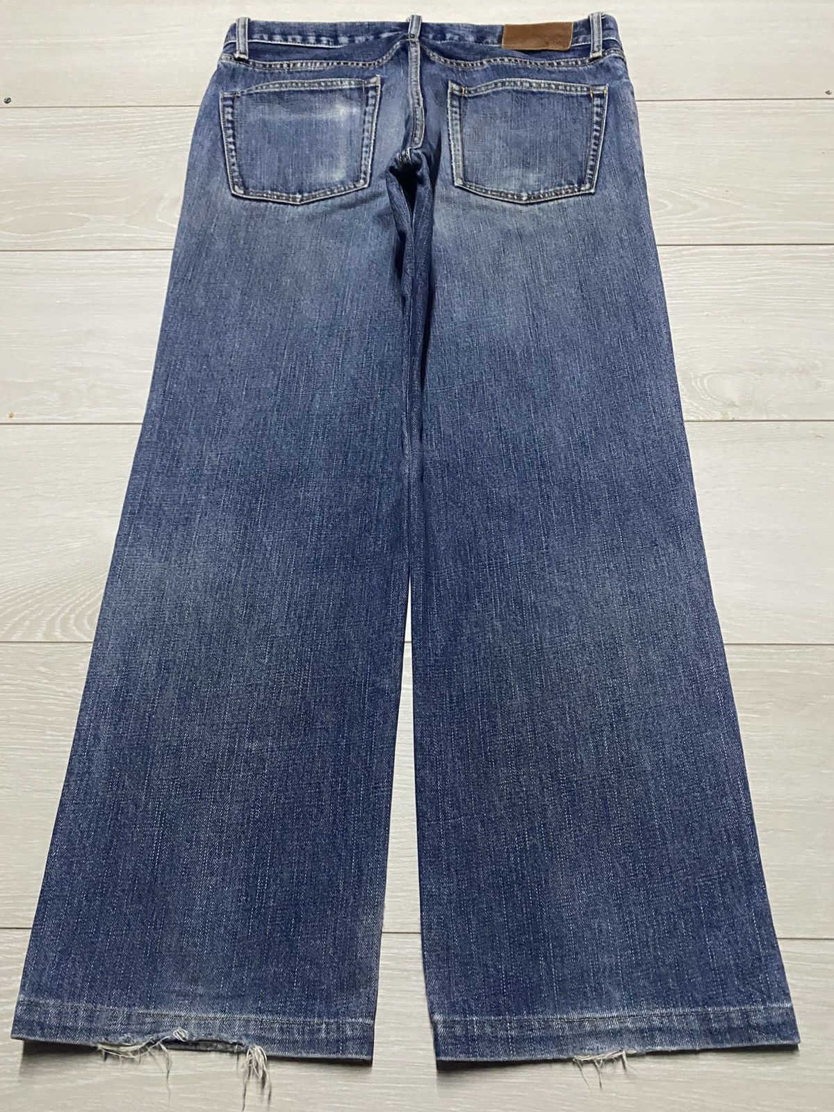 Japanese Brand Vintage Uniqlo S-002 Fade Wash Distressed Baggy Jeans Size US 30 / EU 46 - 2 Thumbnail