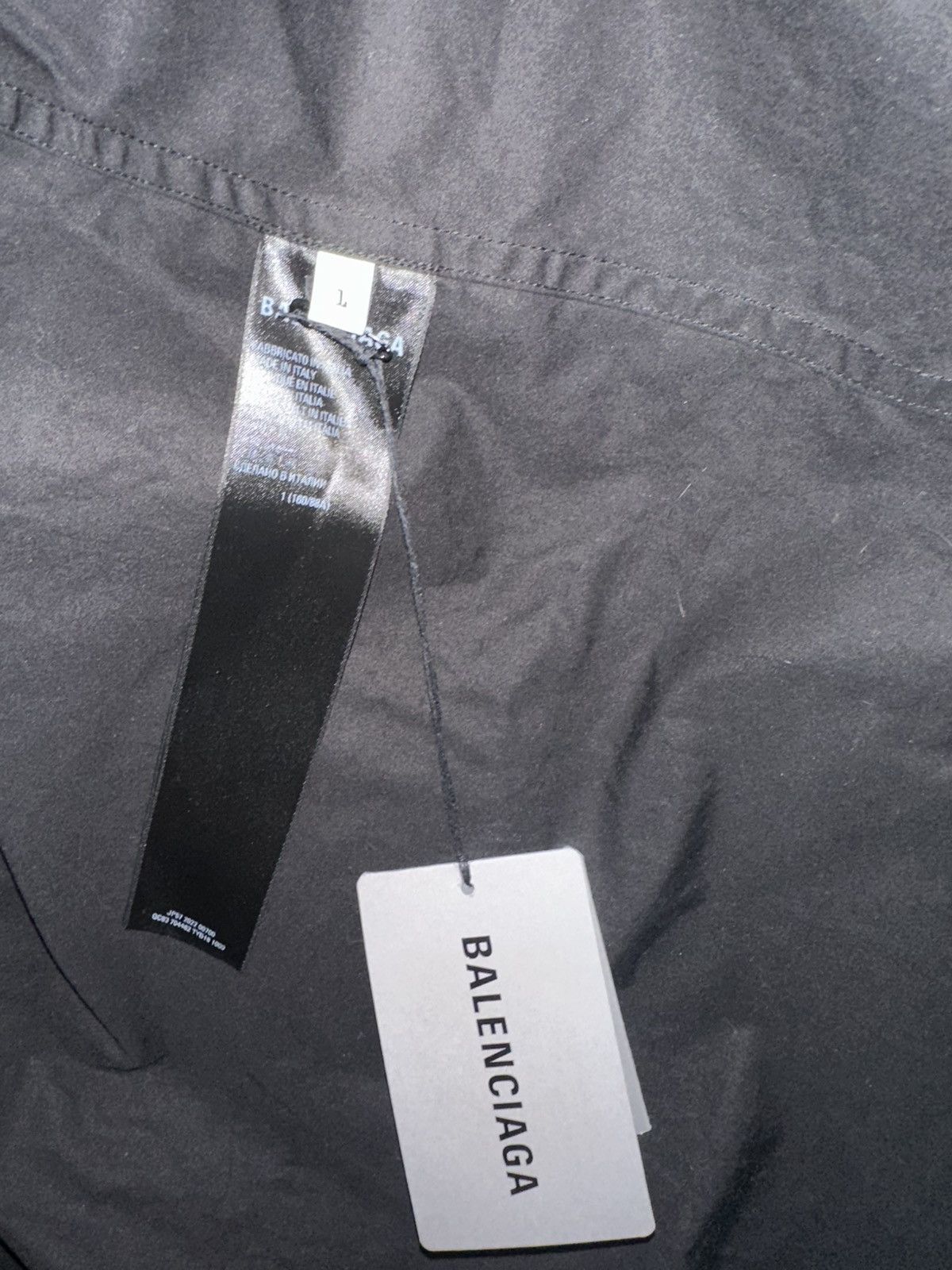 Balenciaga balenciaga Outerwear Oversize Cotton Poplin Shirt Size US S / EU 44-46 / 1 - 5 Thumbnail