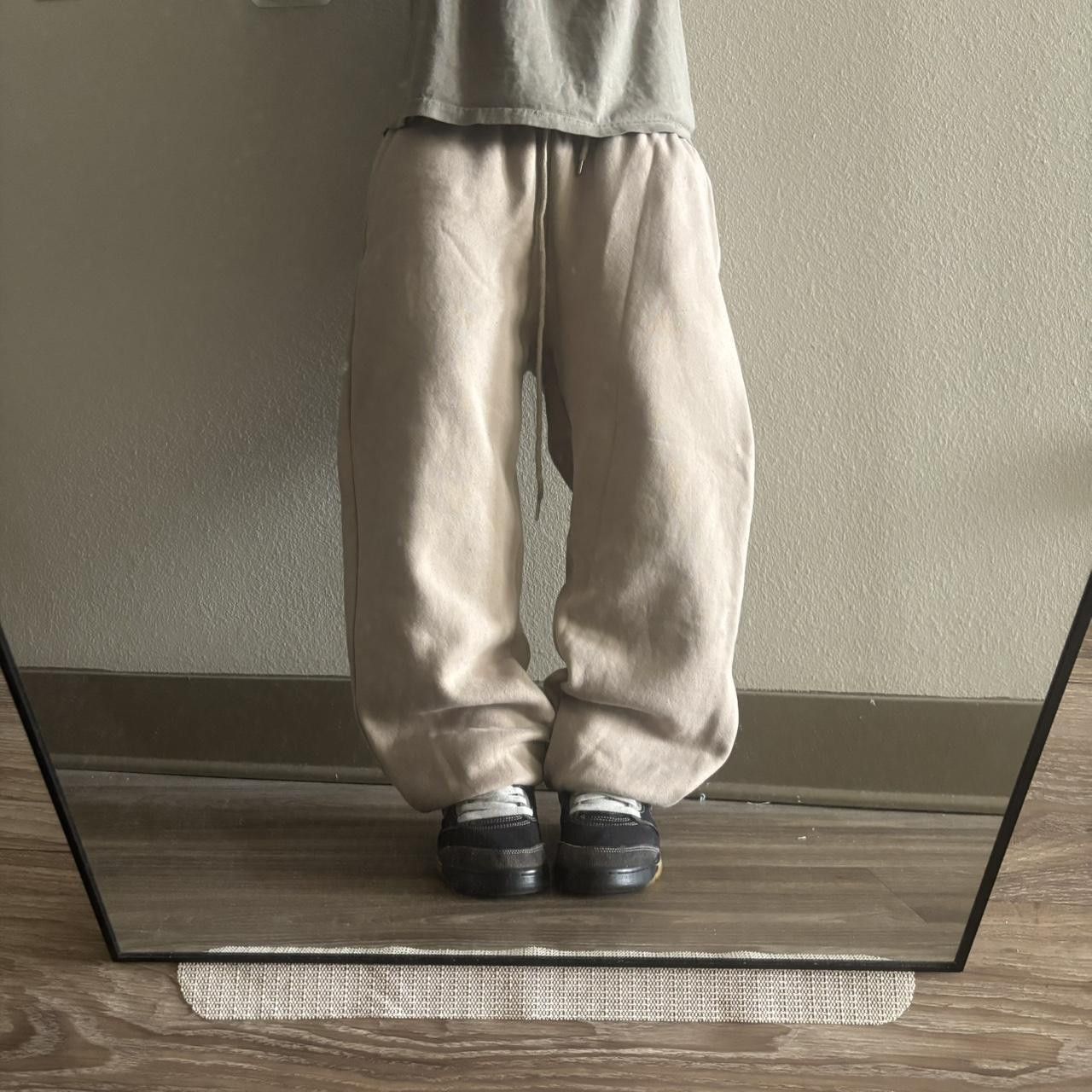 Vintage Crazy Vintage Y2K/2000s Baggy Light Brown Skater Essential Sweatpants! Fits M Size US 32 / EU 48 - 1 Thumbnail