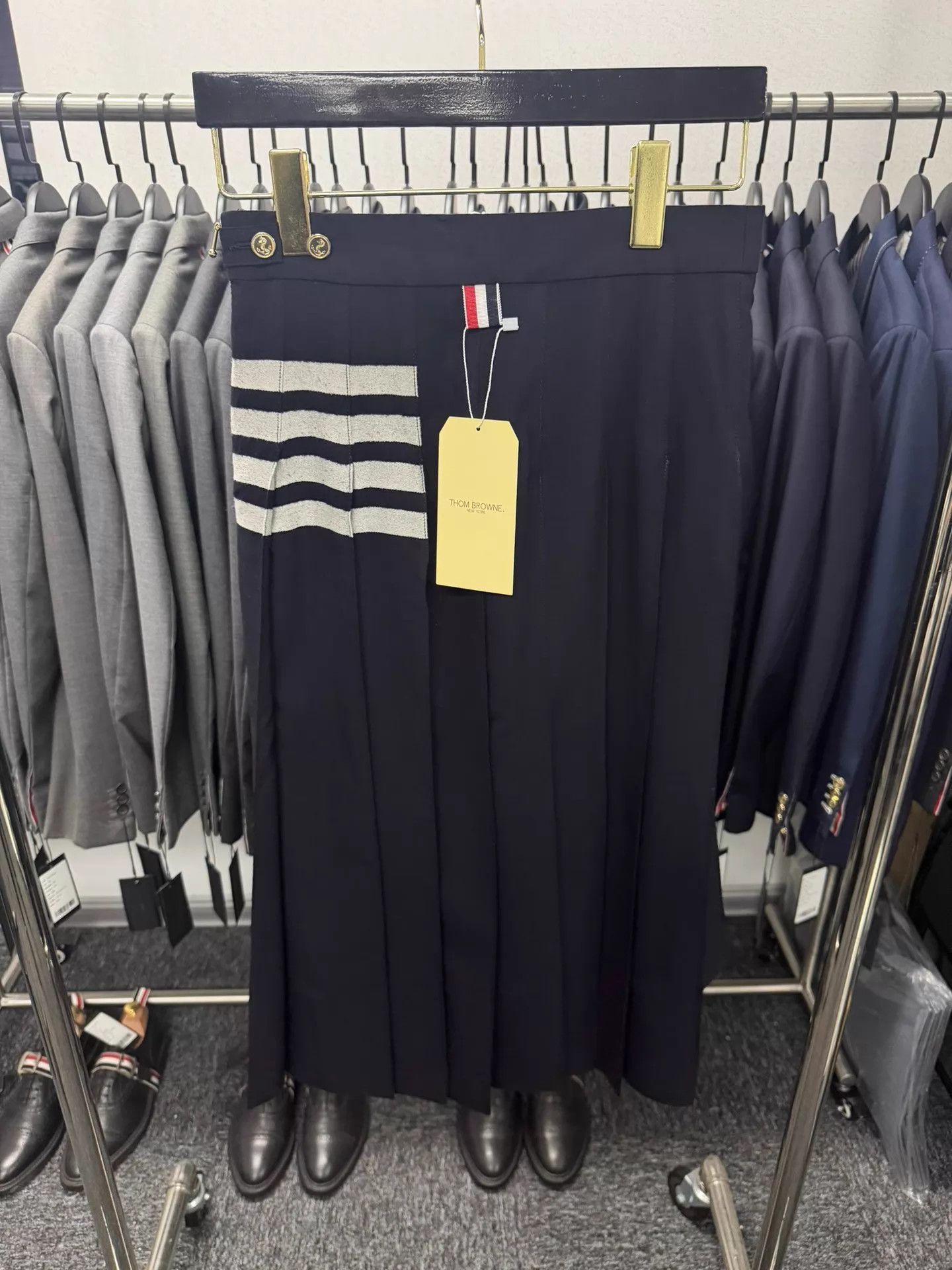 Thom Browne Thom Browne Women's 4-Bar Pleated Midi Skirt Deep Blue Size 26" / US 2 / IT 38 - 2 Thumbnail