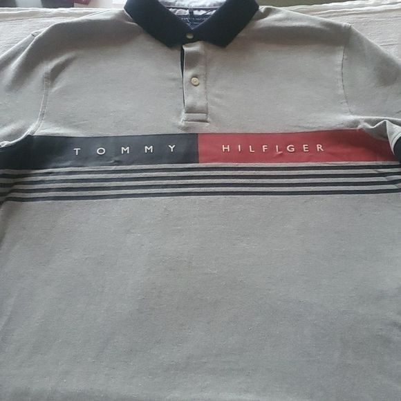 Tommy Hilfiger Tommy Hilfiger Fall Basics Short Sleeve Sz. L Polo Shirt Size US L / EU 52-54 / 3 - 7 Thumbnail