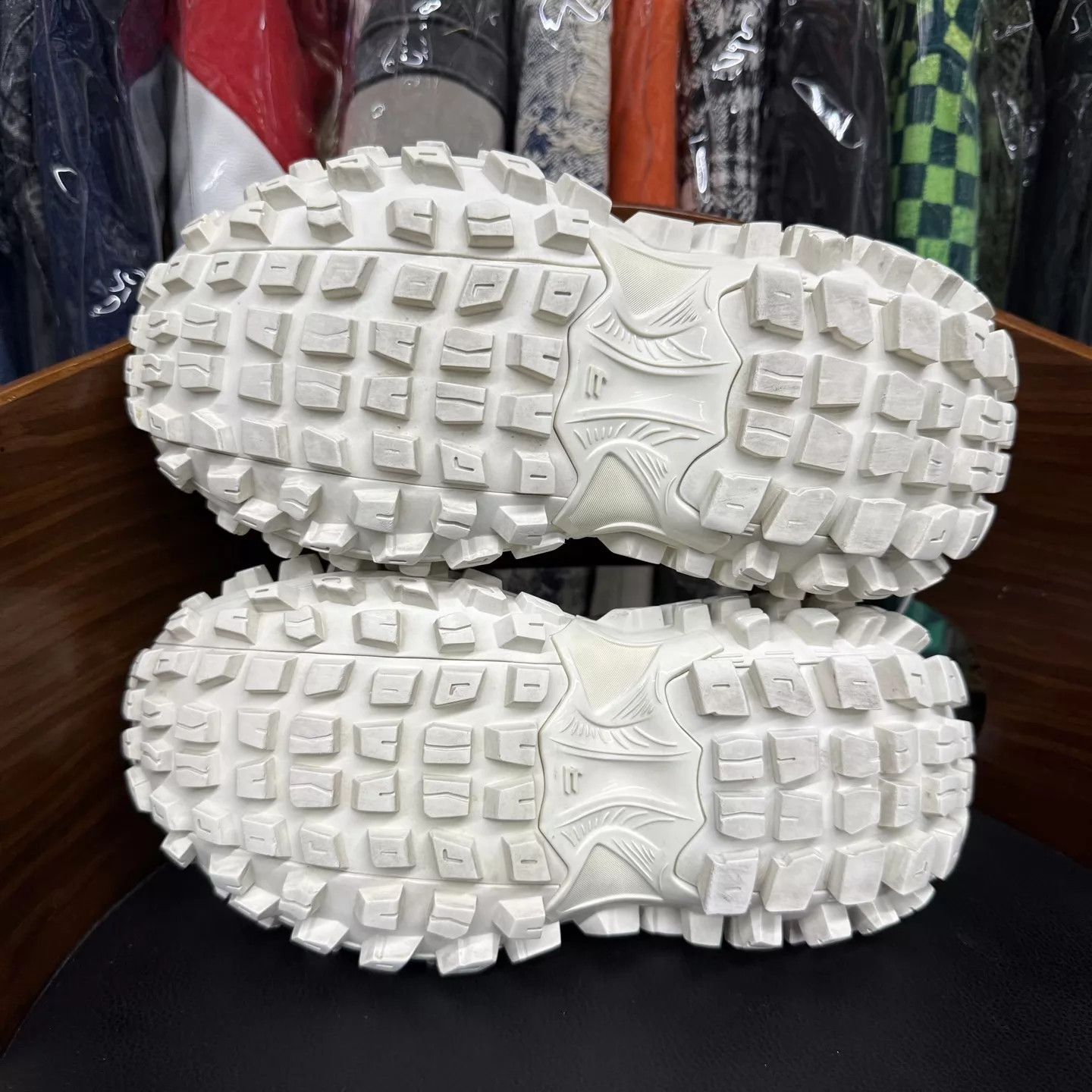 Balenciaga Balenciaga White Tire Sneaker 38 Original Box Mint Size US 7.5 / IT 37.5 - 8 Thumbnail