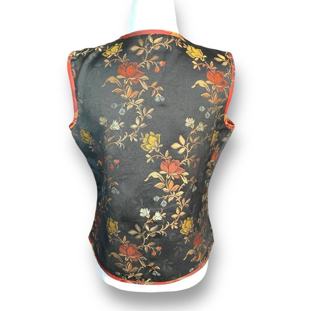 Coldwater Creek Vintage Coldwater Creek Vest Burgundy Floral Tapestry Patchw Size S / US 4 / IT 40 - 6 Thumbnail