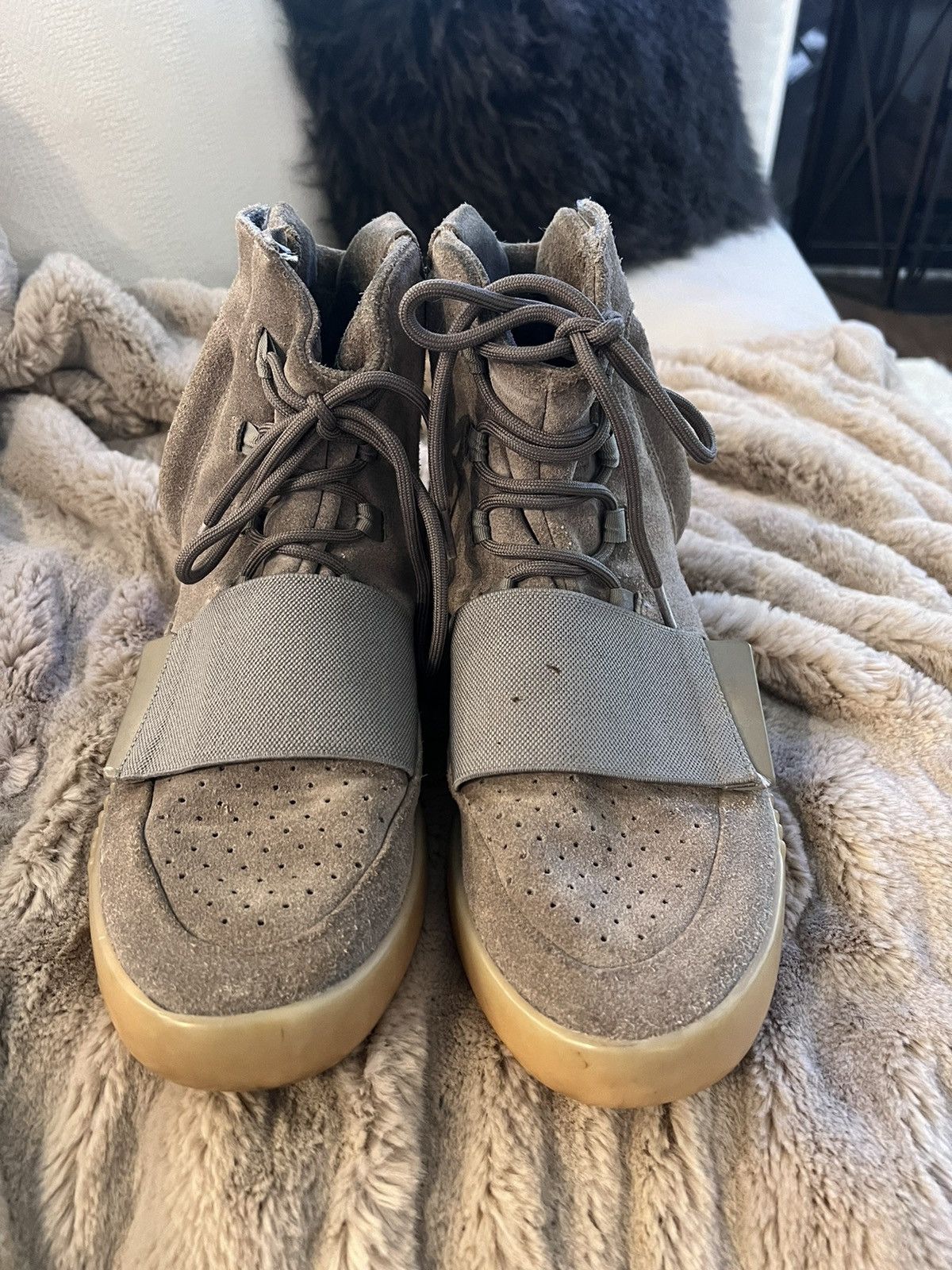 Yeezy Yeezy 750 Size US 11.5 / EU 44-45 - 1 Thumbnail