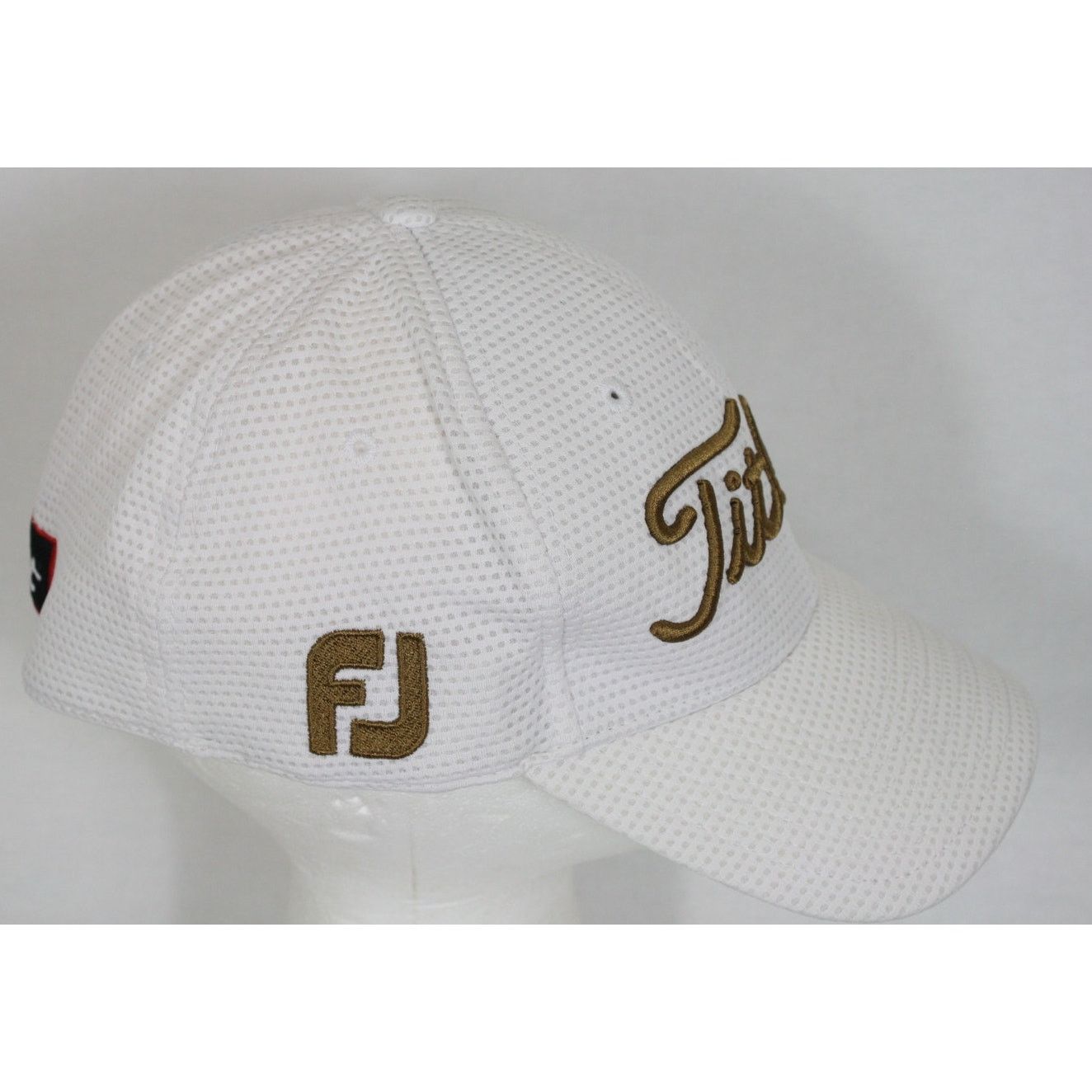 Titleist Titleist Pro V1 FJ New Era Hat M/L White Gold Mesh Golf Cap Size ONE SIZE - 5 Thumbnail