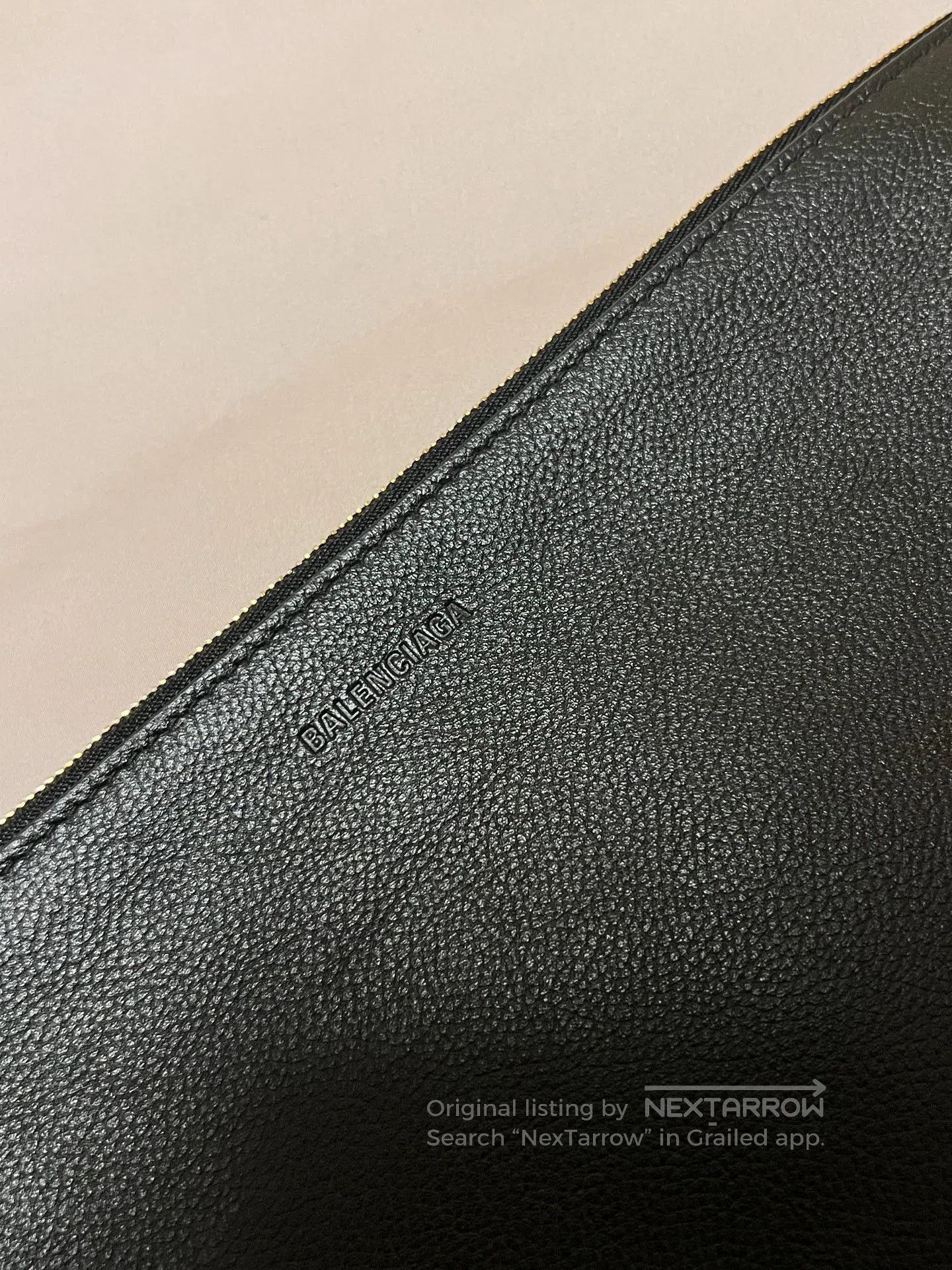 Balenciaga Balenciaga Black White Logo Letter Handbag. Size ONE SIZE - 6 Thumbnail