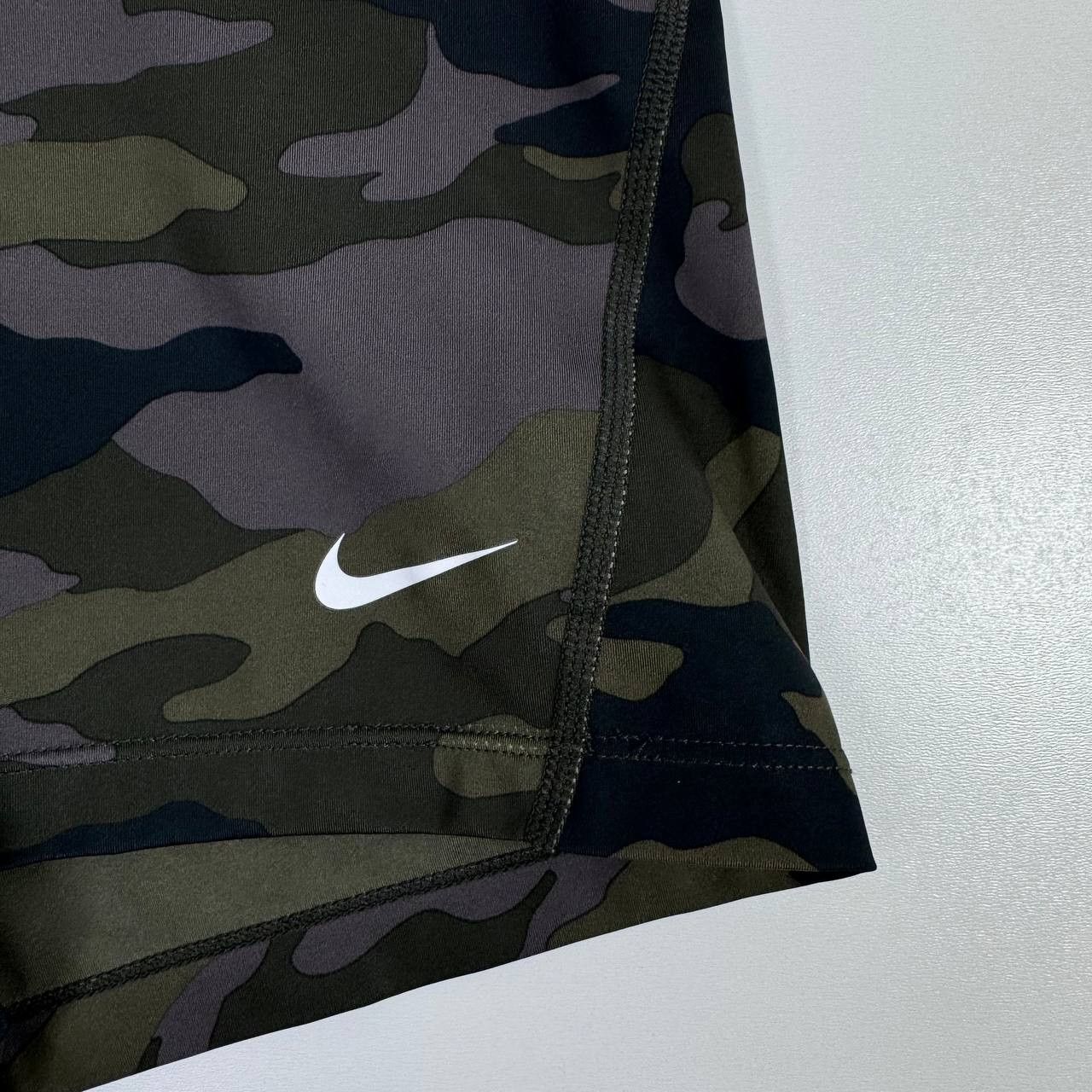 Nike Nike Pro Compression Shorts Camo Green Training Womens Sz S Size 36" / US 14 / IT 50 - 3 Thumbnail