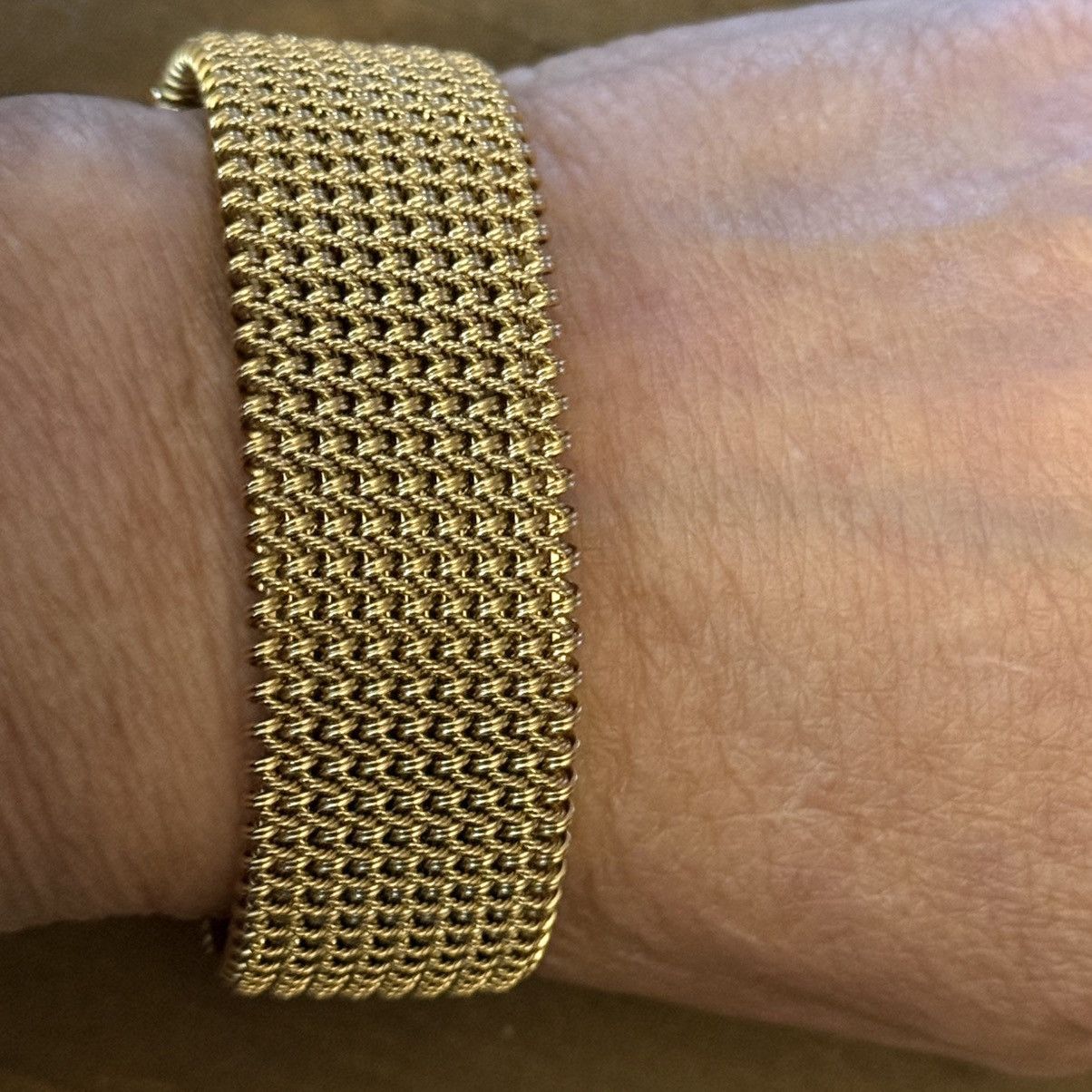 Other Gold tone woven mesh cuff bangle bracelet Size ONE SIZE - 3 Thumbnail