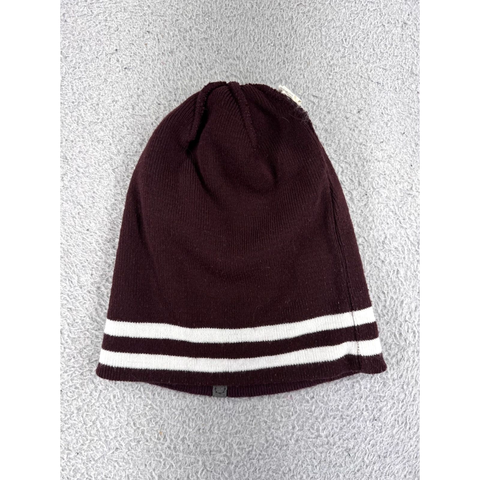 Empyre Empyre Beanie Toque Adult One Size Red Knit 100% Acrylic Made Canada Hat Mens Beanie Size ONE SIZE - 3 Thumbnail