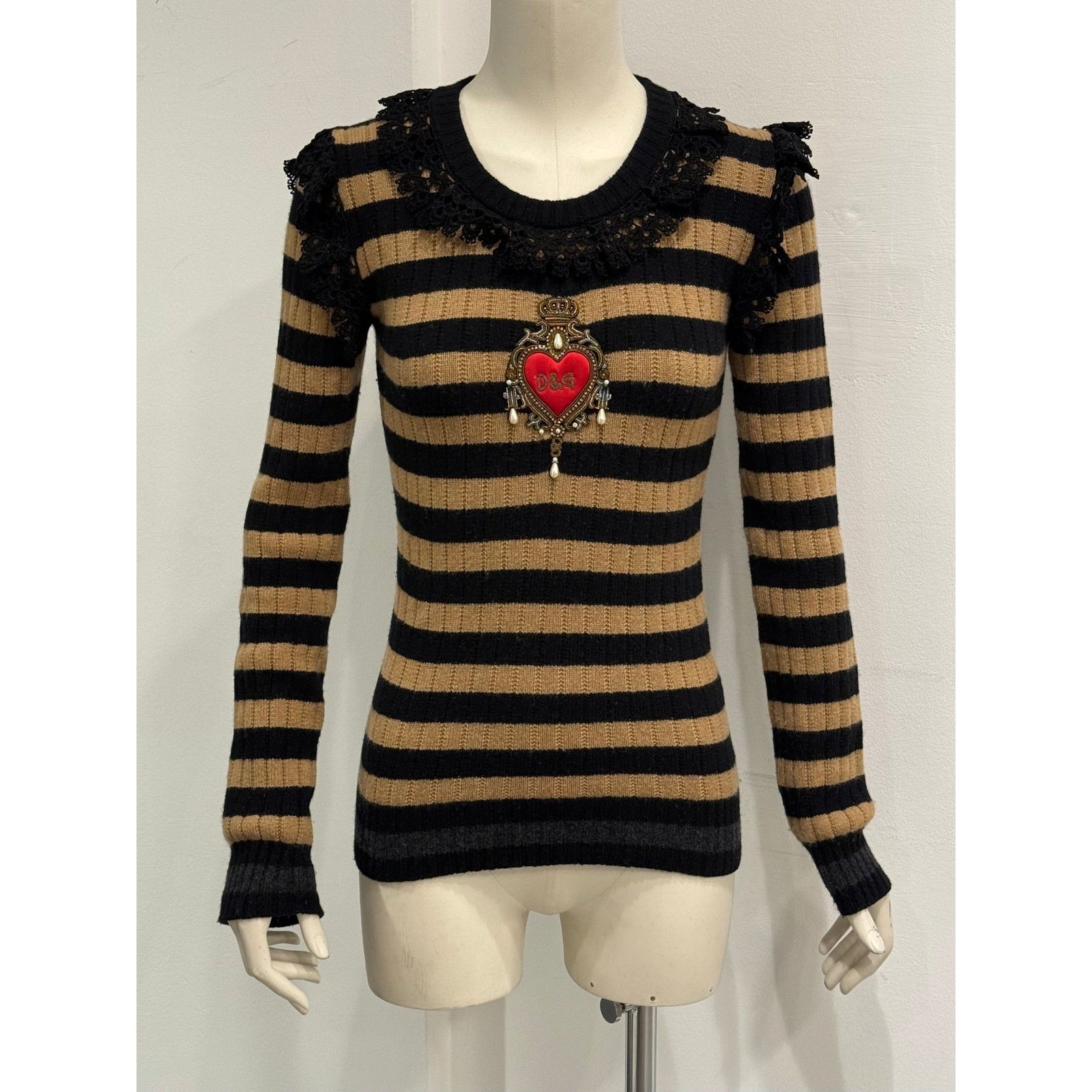 Dolce & Gabbana 2020s Dolce & Gabbana wool & cashmere heart stripe knit Size M / US 6-8 / IT 42-44 - 2 Thumbnail