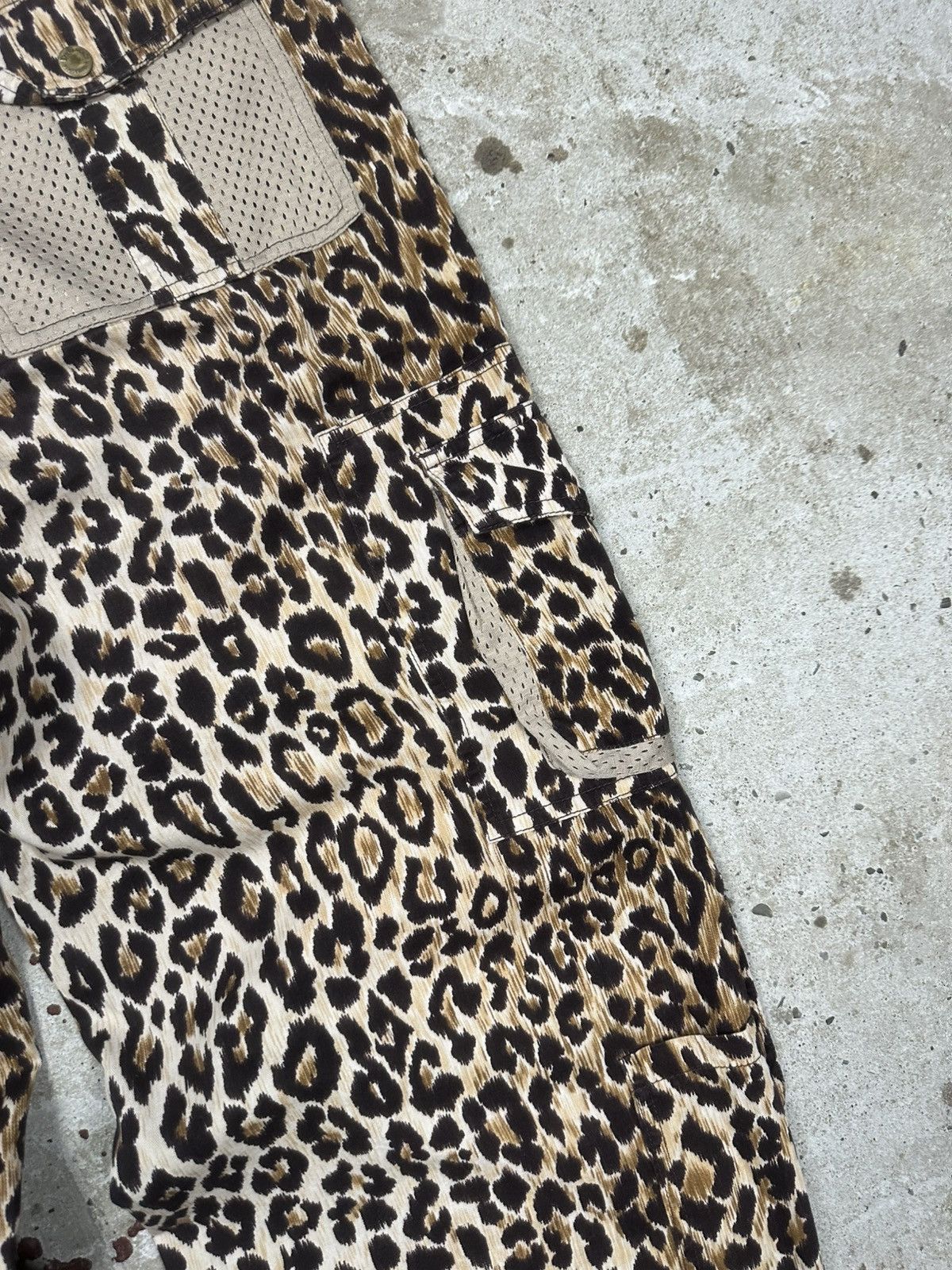 Dolce & Gabbana 2000s Dolce & Gabbana Leopard Print Baggy Cargo Pants Size 32" / US 10 / IT 46 - 18 Thumbnail