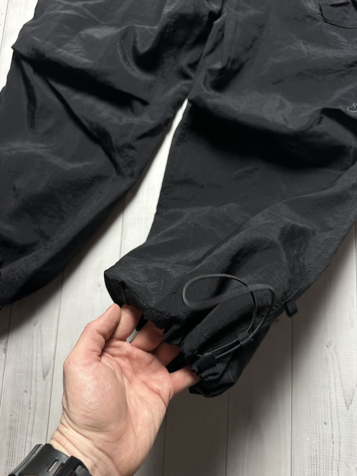 Nike Nike tech pack multi pocket rare Y2K joggers size XL Size US 36 / EU 52 - 2 Thumbnail