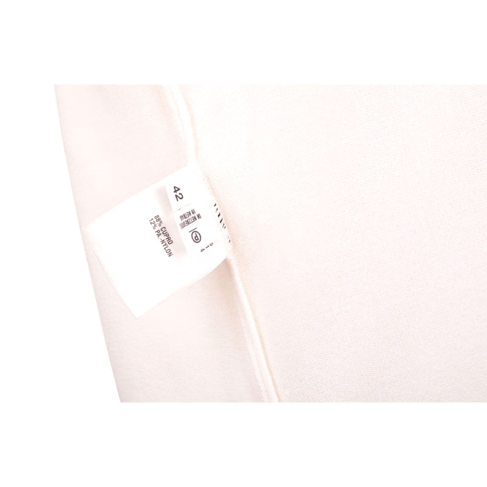 Escada VINTAGE Escada Cardigan Top Shirt Womens 42 White Cupro 88% Nylon 12% PA Germany 60cm 50cm 46cm 60cm 23.23" 90s? Size M / US 6-8 / IT 42-44 - 8 Thumbnail