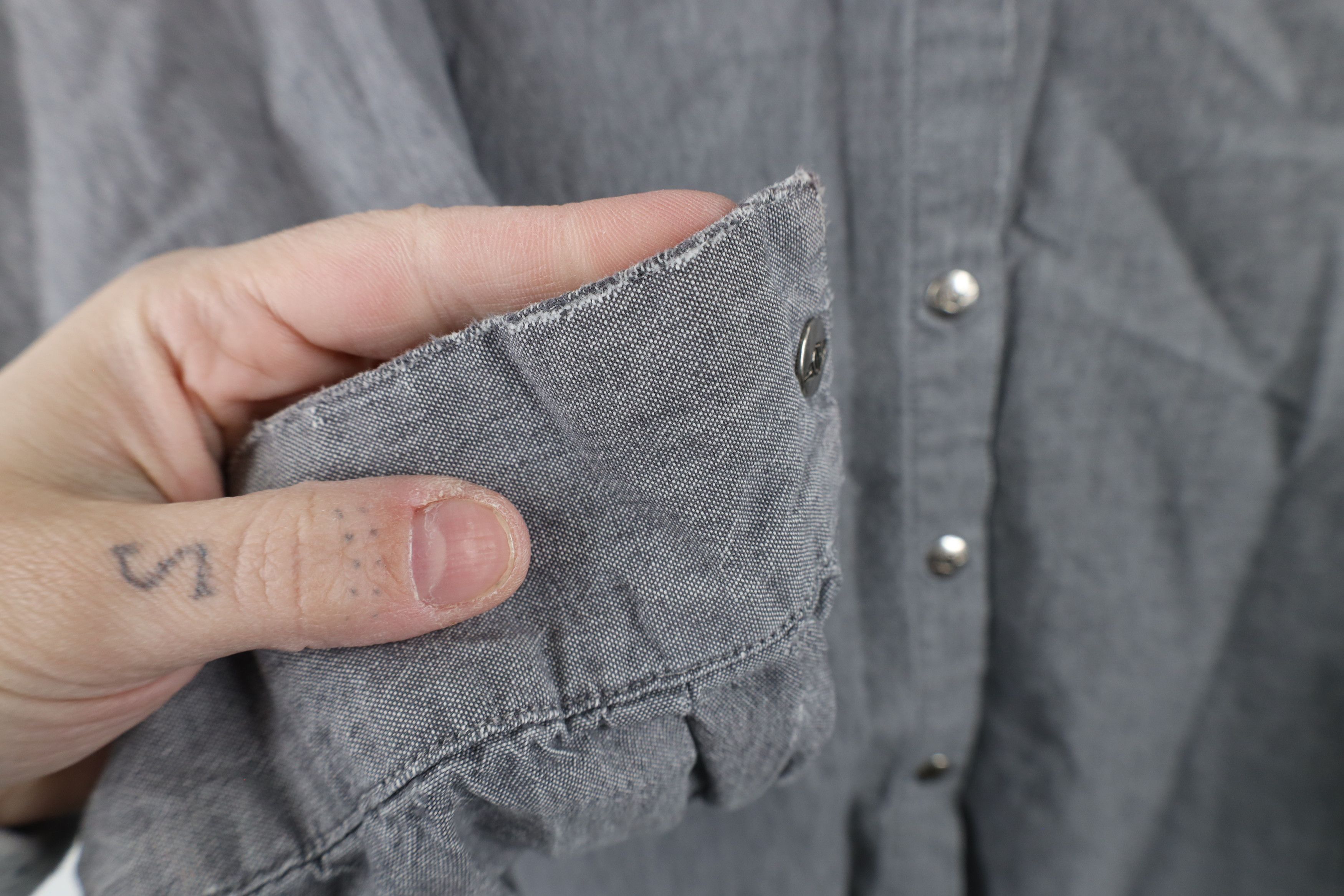 Harley Davidson × Vintage Vintage 90s Harley Davidson Chambray Button Shirt Gray Size S / US 4 / IT 40 - 7 Thumbnail
