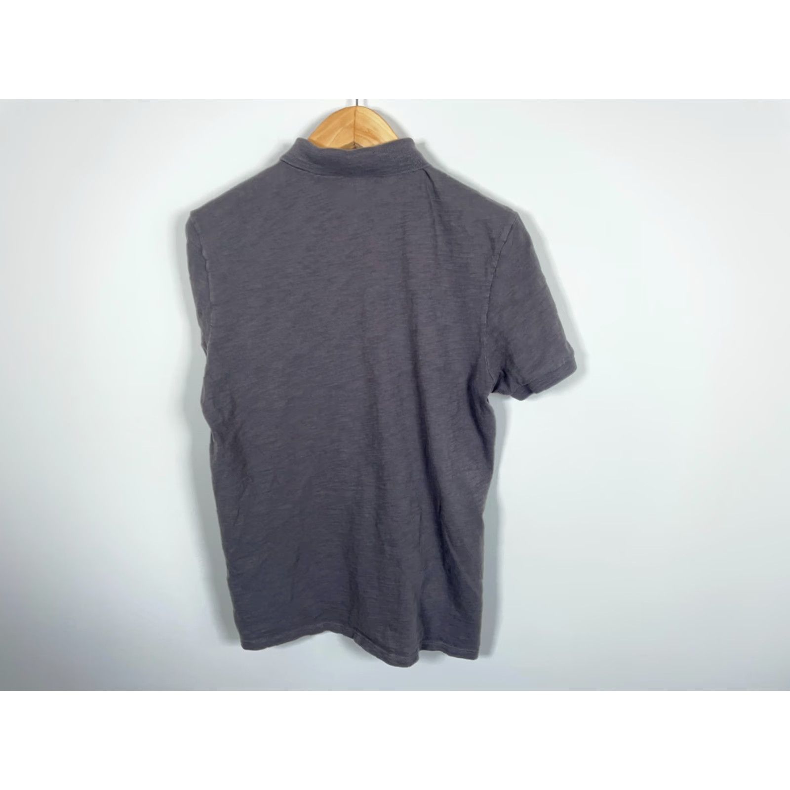 Vince Vince Slim Fit Polo Shirt Men's Large Dark Gray Lightweight Textured Cotton Classic Preppy Retro Mens Size US L / EU 52-54 / 3 - 2 Thumbnail