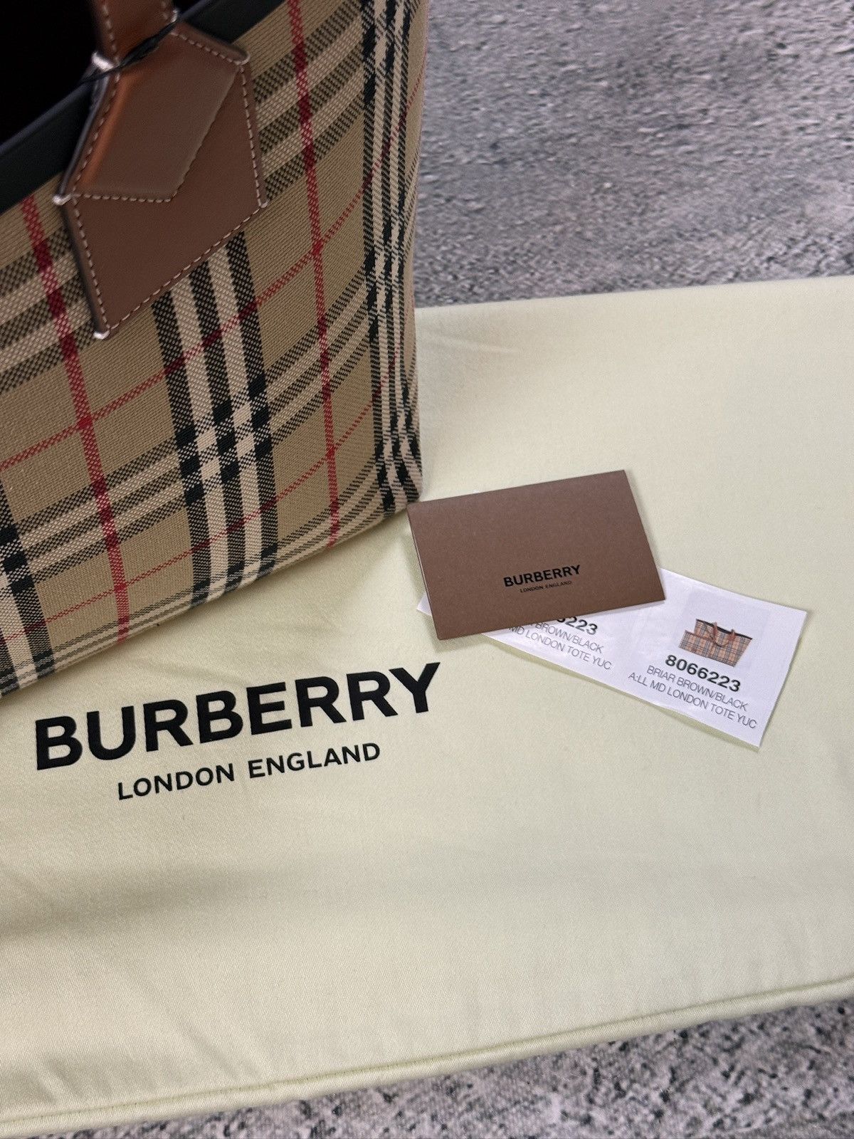 Burberry Burberry Medium London Nova Check Hand Tote Bag Size ONE SIZE - 3 Thumbnail