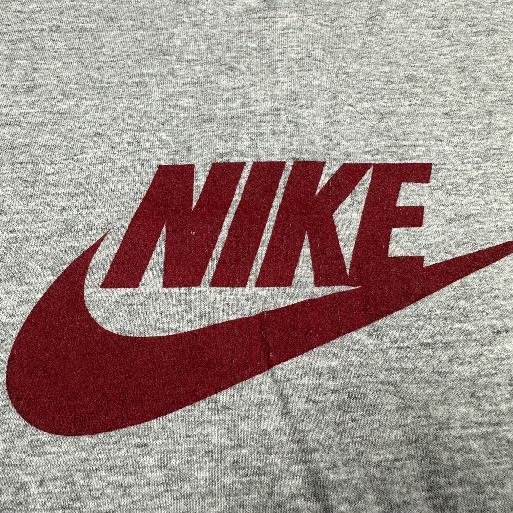 Nike VINTAGE Nike Adult Large Gray Sleeveless Tank Top Red Logo Athletic T Shirt Size US L / EU 52-54 / 3 - 7 Thumbnail