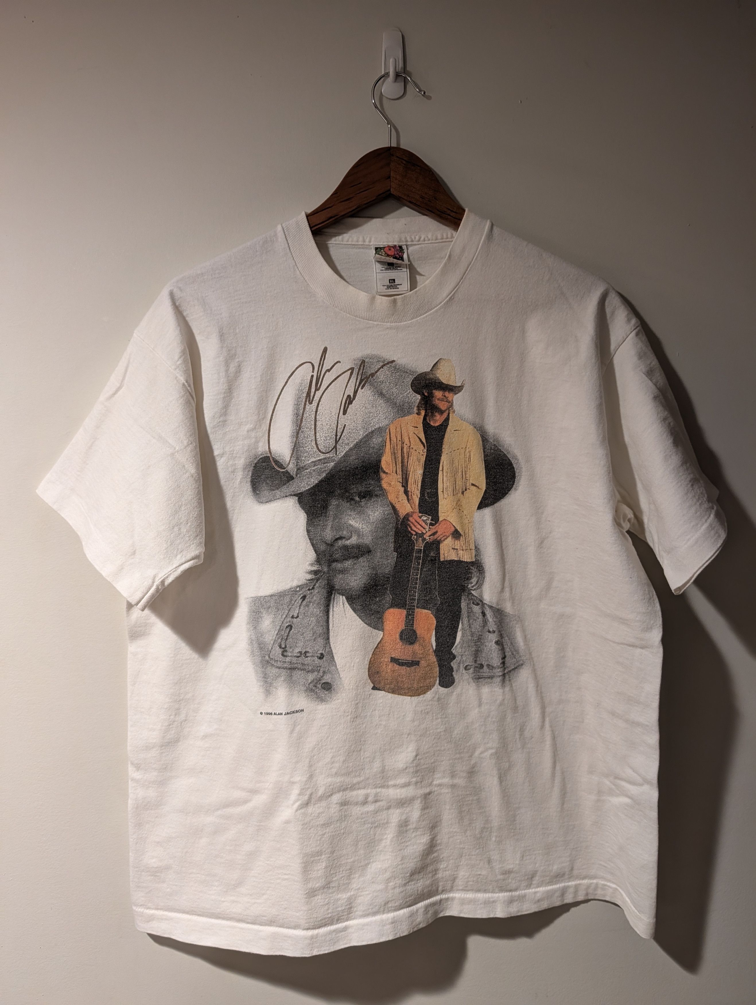 Band Tees Vintage 1996 Alan Jackson Portrait T-Shirt Mens XL White Size US XL / EU 56 / 4 - 1 Thumbnail