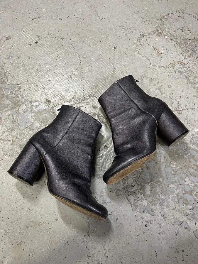 Maison Margiela Maison Margiela Metallic Navy Leather Heels Boots Size US 8 / IT 38 - 2 Thumbnail