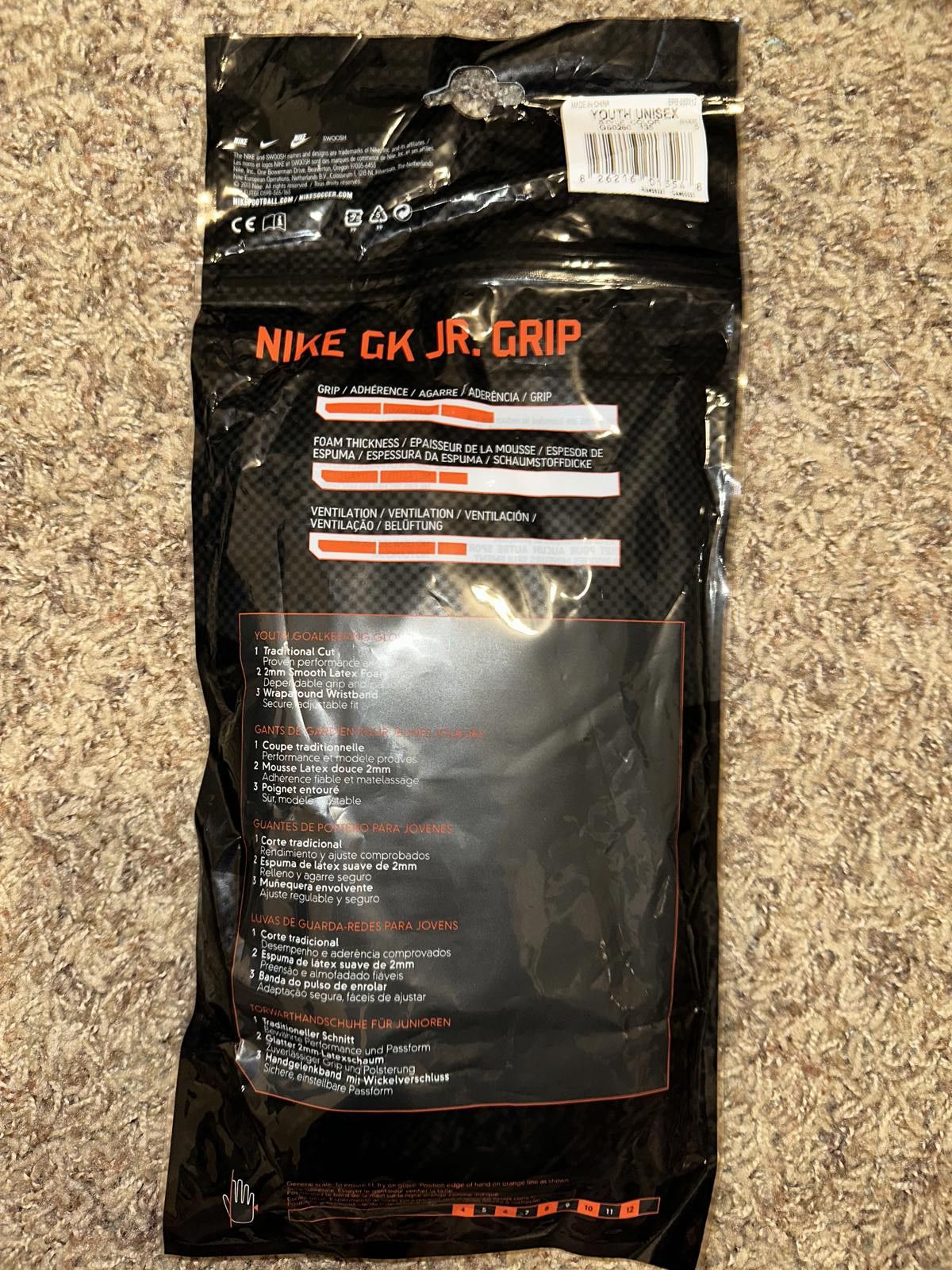 Nike Nike Youth Goalkeeper Volt Black White GK Classic Glove Size ONE SIZE - 9 Thumbnail