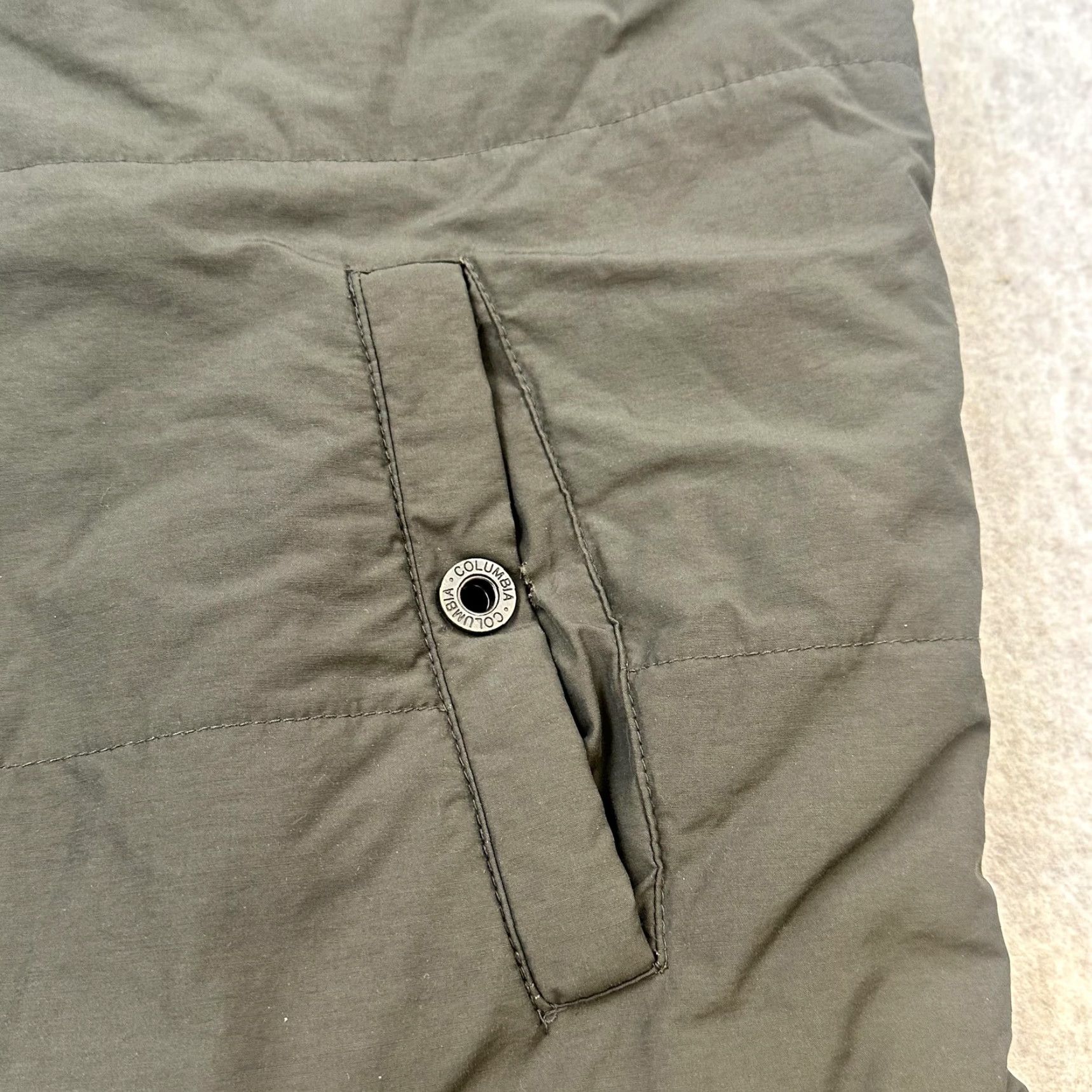 Olive Columbia Mens Hiking Vest XL Olive Full Zip Fleece Lined Outdoors Pockets Insulated Regular Stand-Up Collar Jacket/Coat Style Outdoor, Classic Size US XL / EU 56 / 4 - 4 Thumbnail