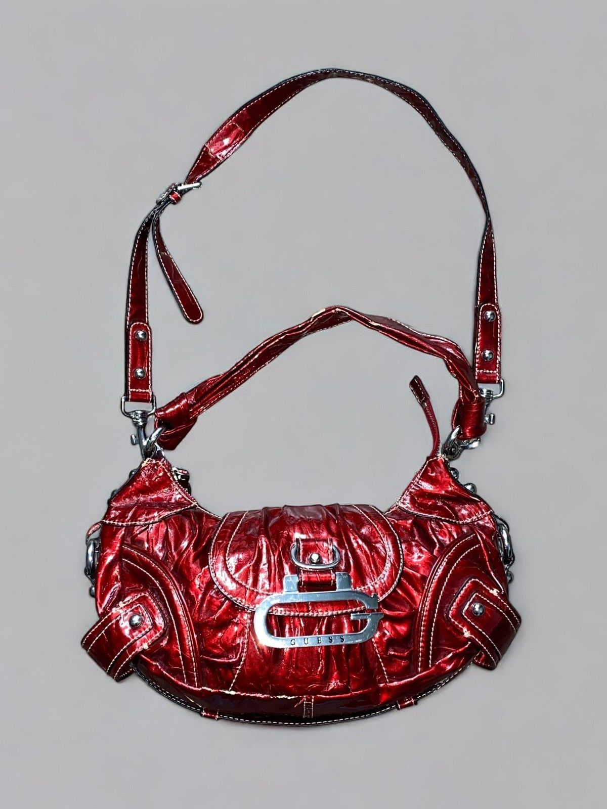 Guess 🔥 Y2K GUESS RED PATENT LOGO BAG PARIS HILTON VIBES Size ONE SIZE - 1 Thumbnail