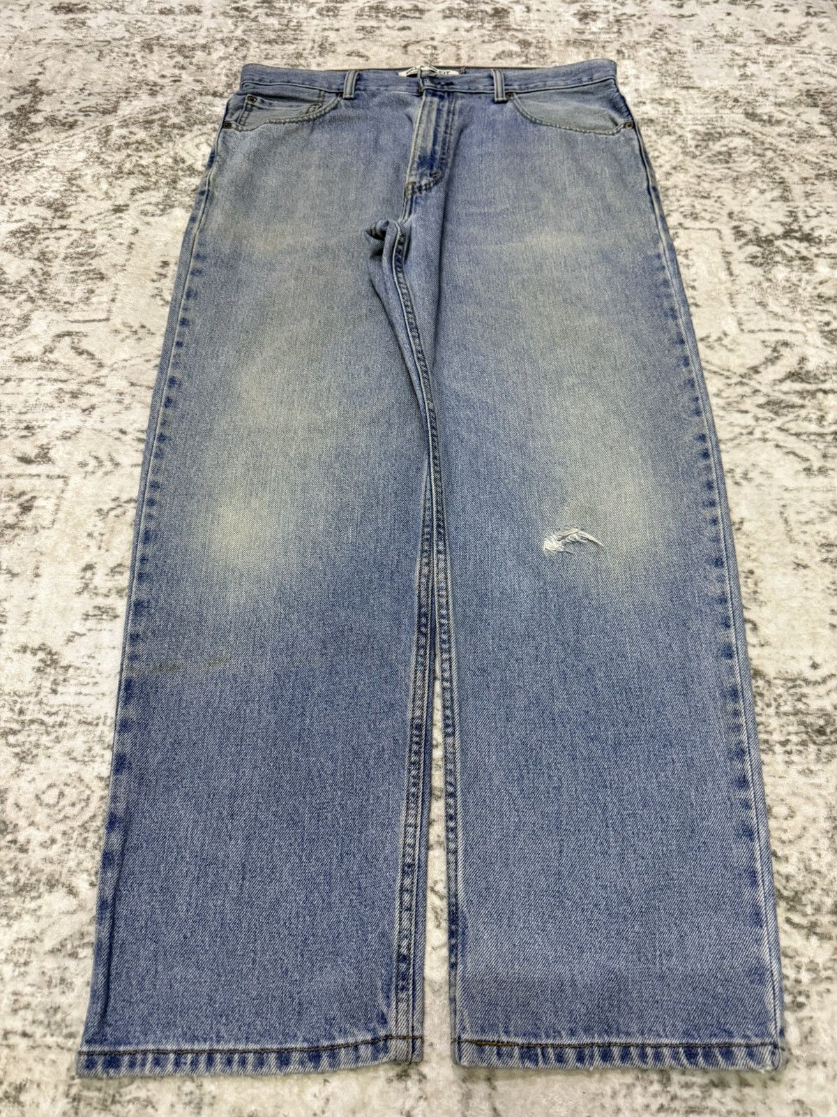 Levi's Vintage Levis 550 Relaxad Fit Distressed Fade Jeans Size US 36 / EU 52 - 1 Thumbnail