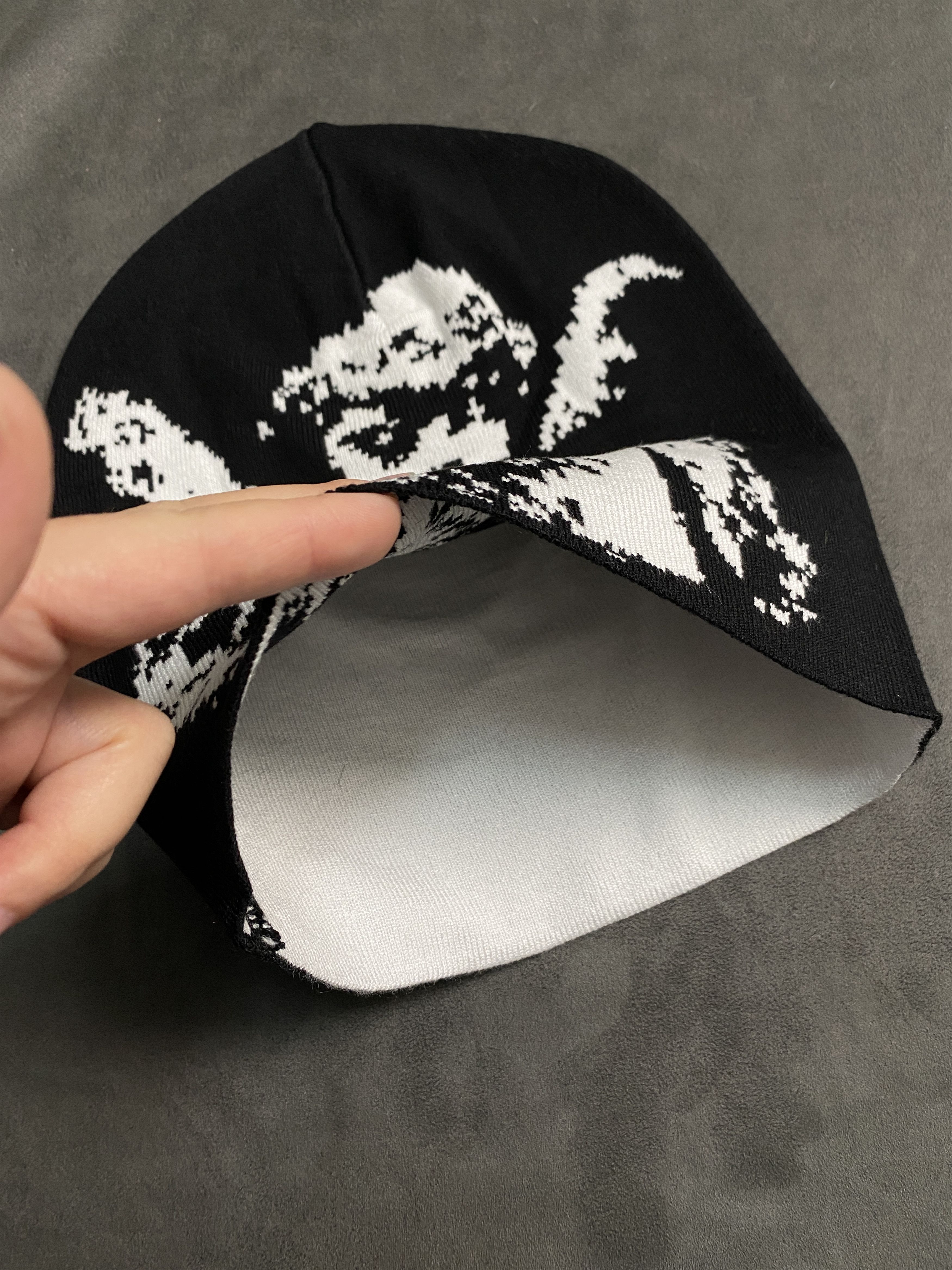 Japanese Brand Deadstock Angel Skully Graphic No Cuff Knit Black Beanie OS Size ONE SIZE - 3 Thumbnail