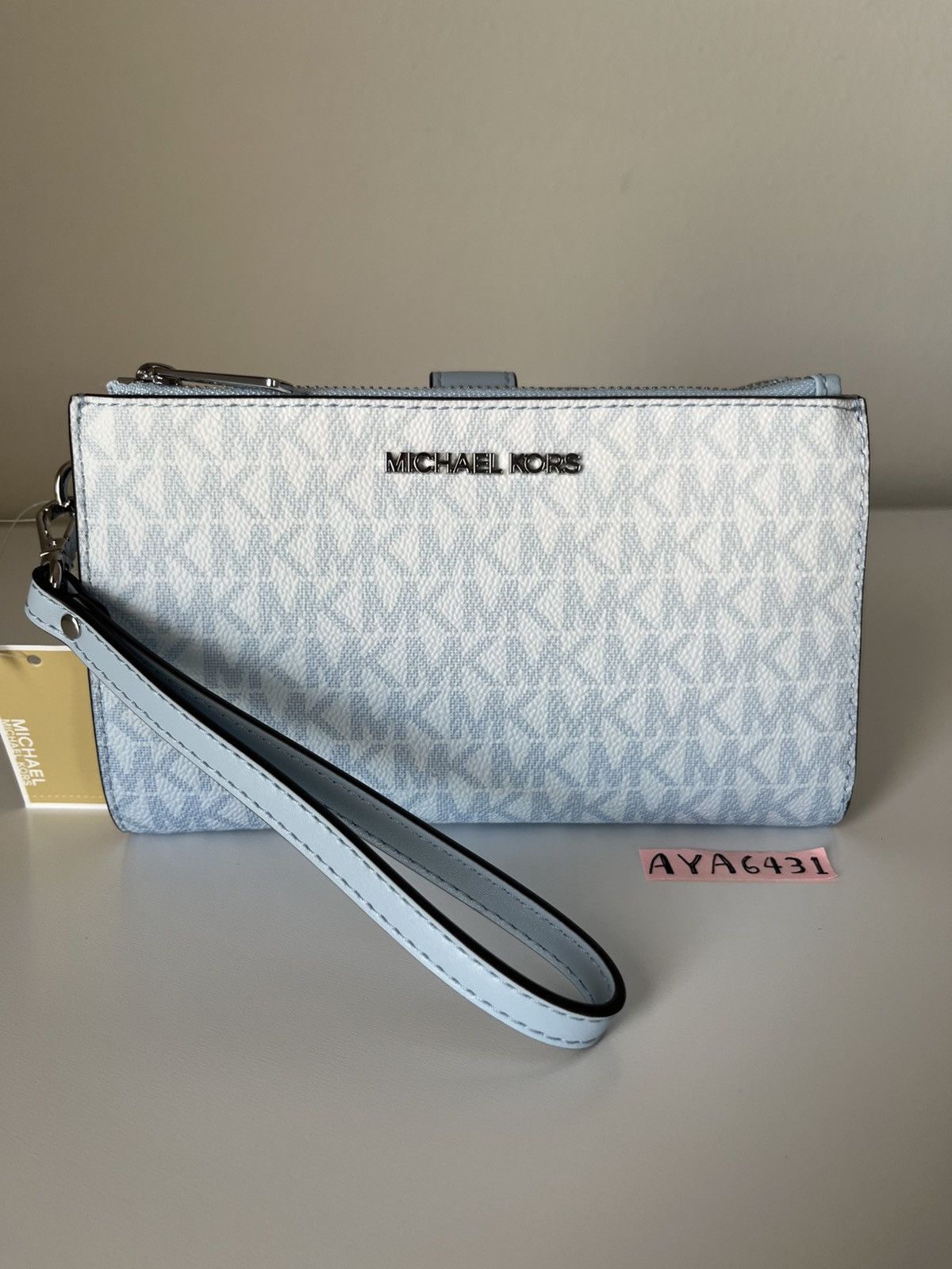 Michael Kors Michael Kors Wallet Size ONE SIZE - 1 Thumbnail